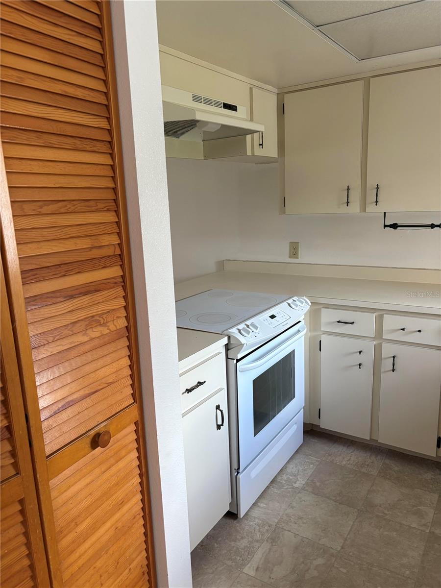 408 COUNTRY LANE #408