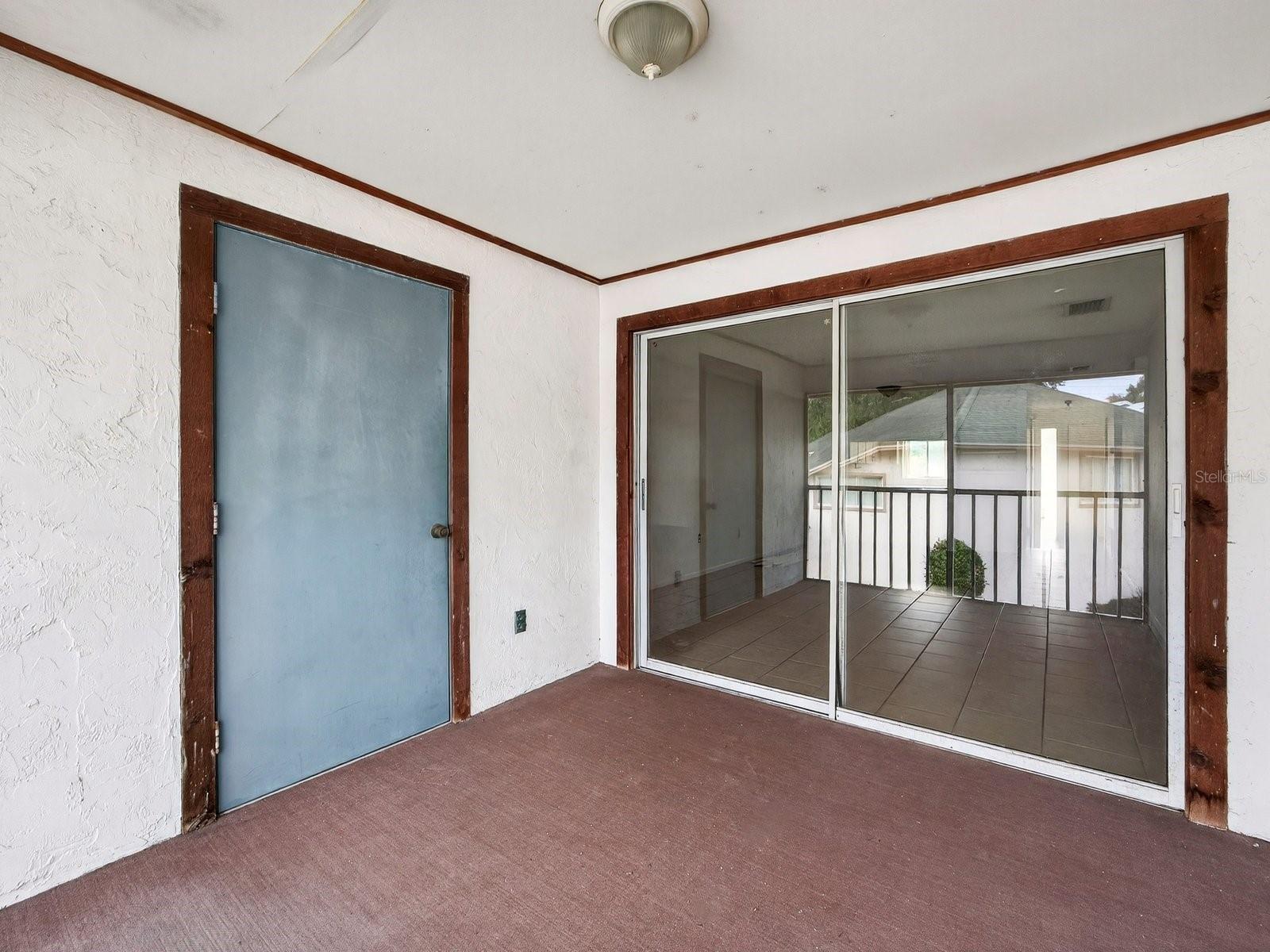 408 COUNTRY LANE #408