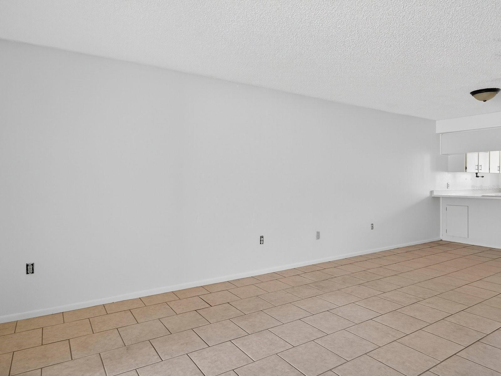 408 COUNTRY LANE #408