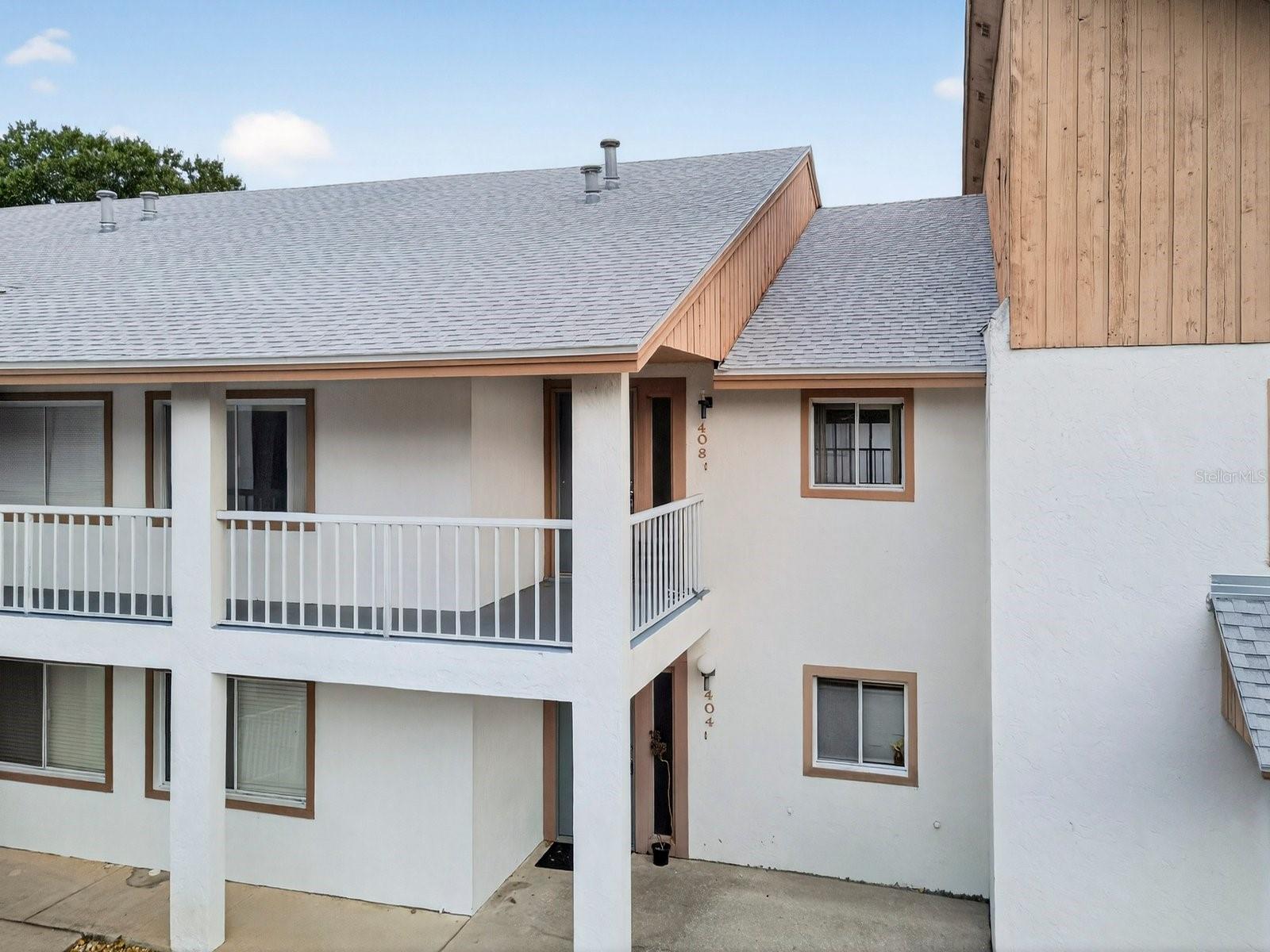 408 COUNTRY LANE #408