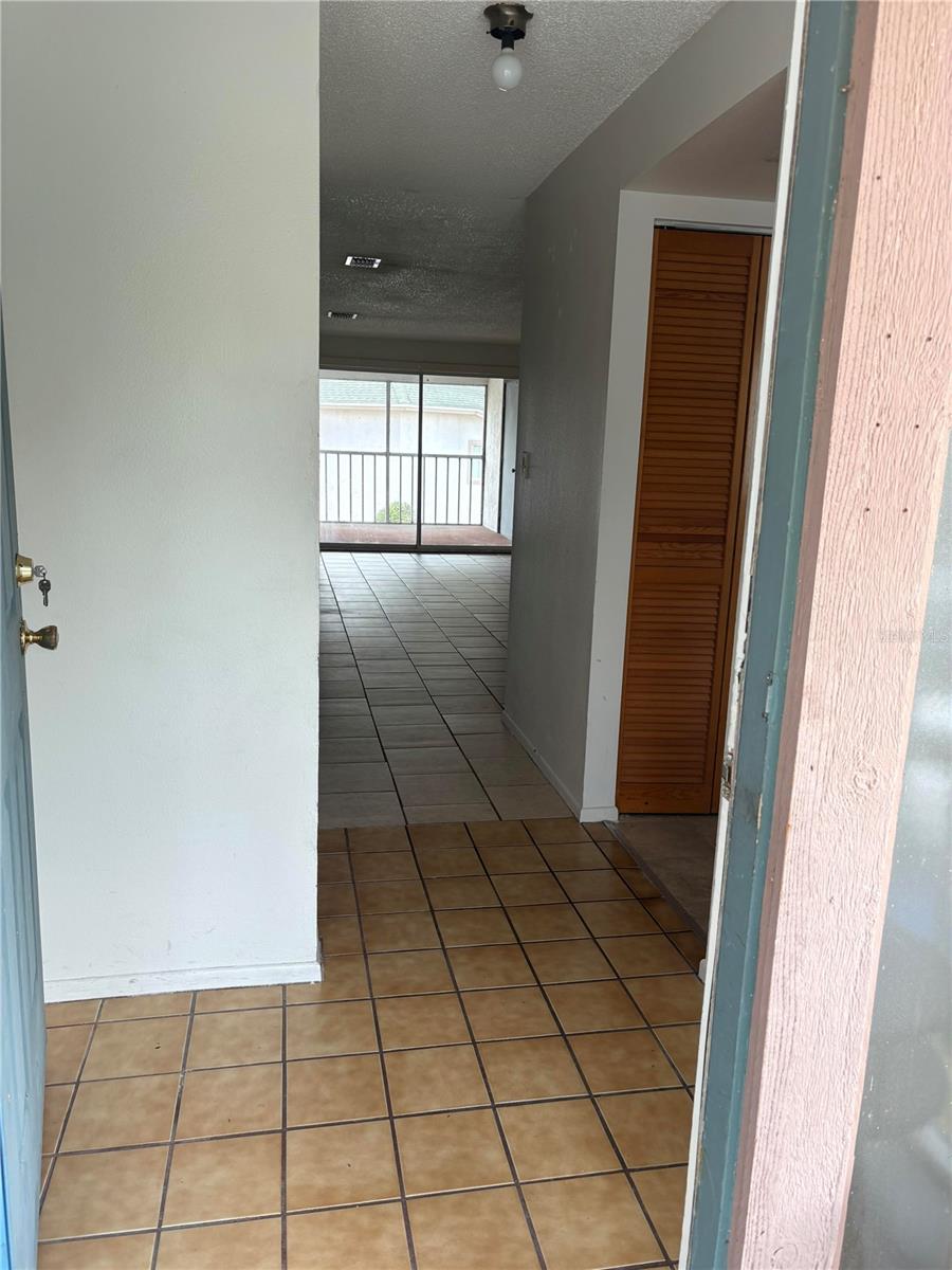 408 COUNTRY LANE #408