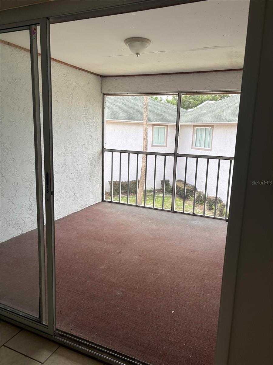 408 COUNTRY LANE #408