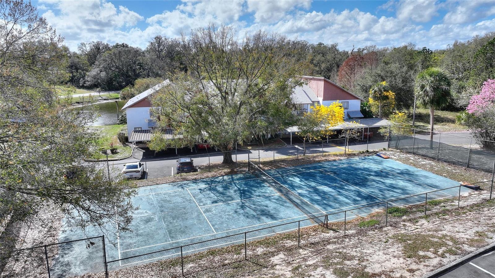 408 COUNTRY LANE #408