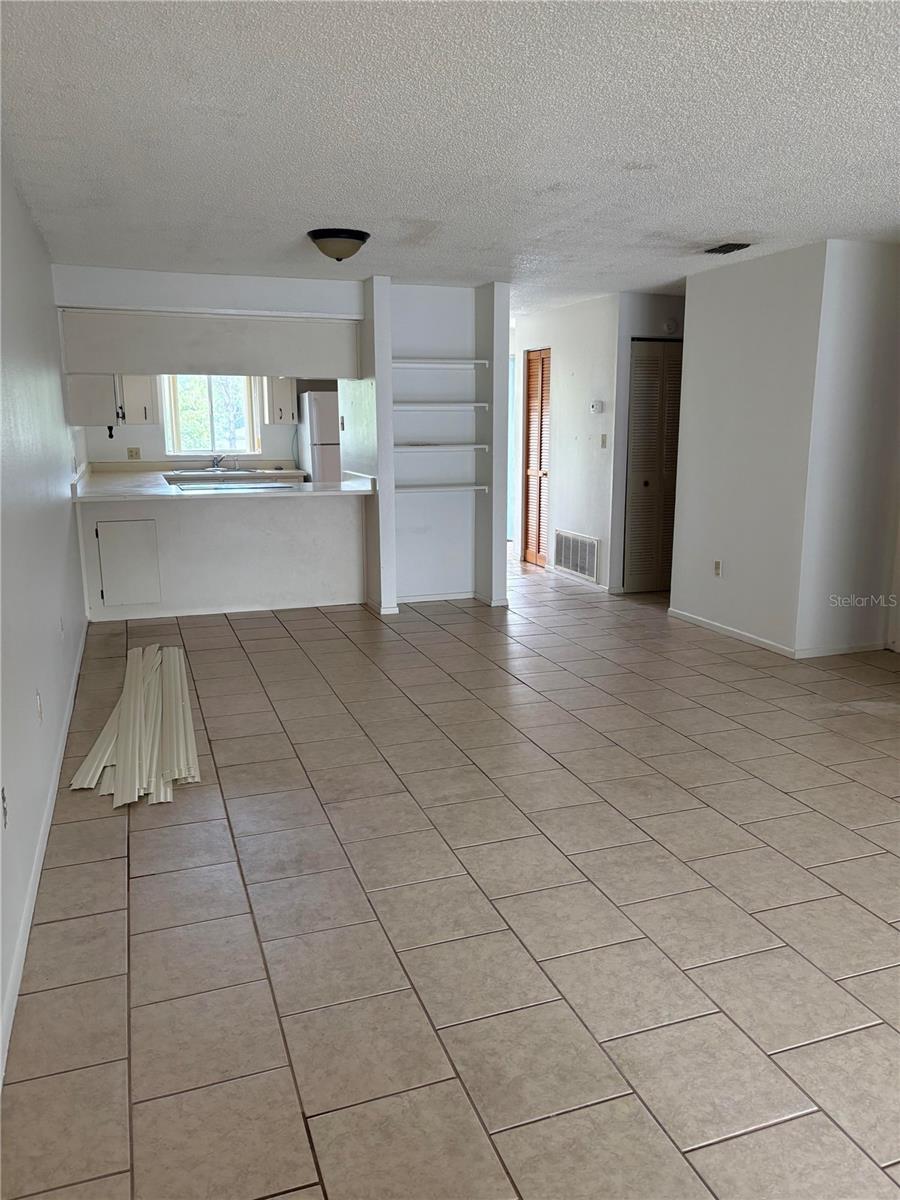 408 COUNTRY LANE #408
