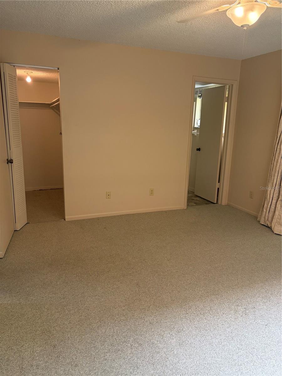 400 EL CAMINO DR #114