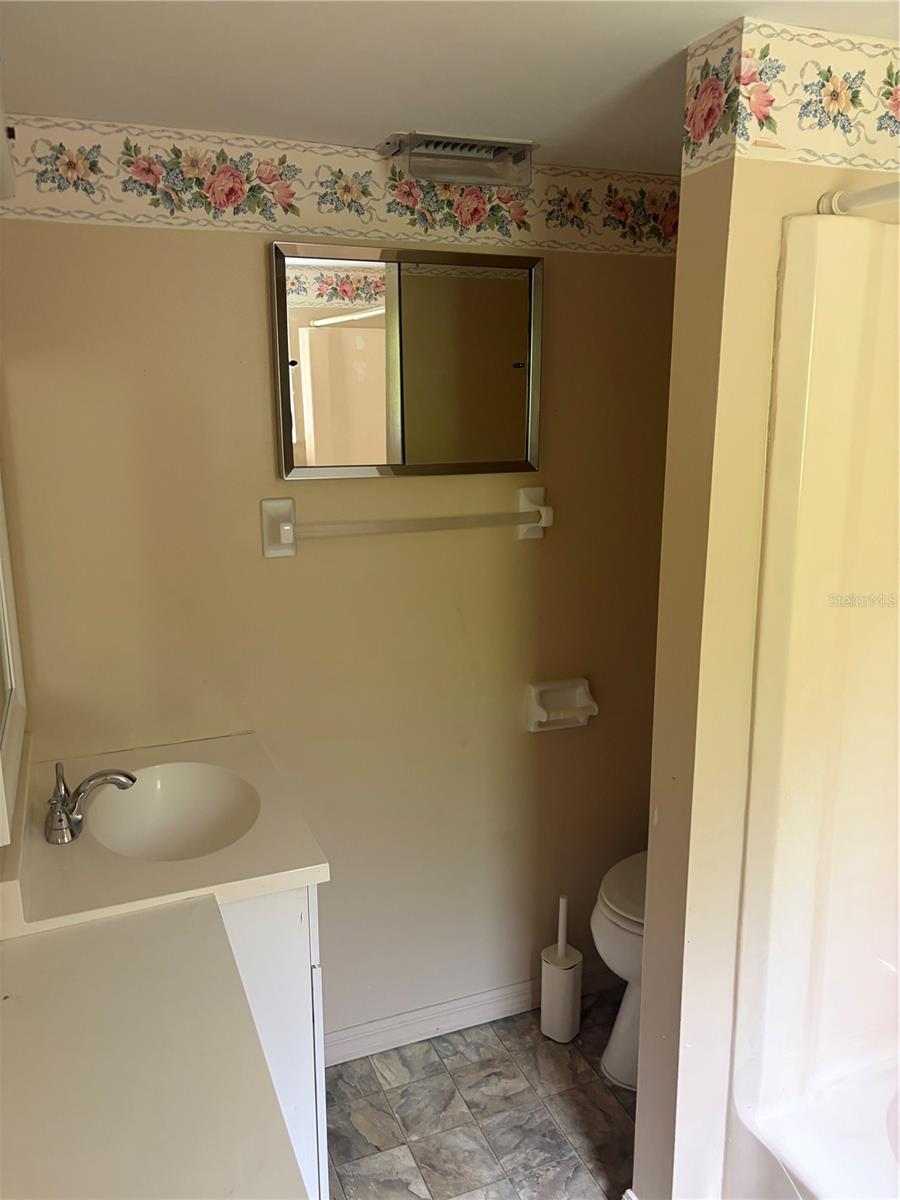 400 EL CAMINO DR #114