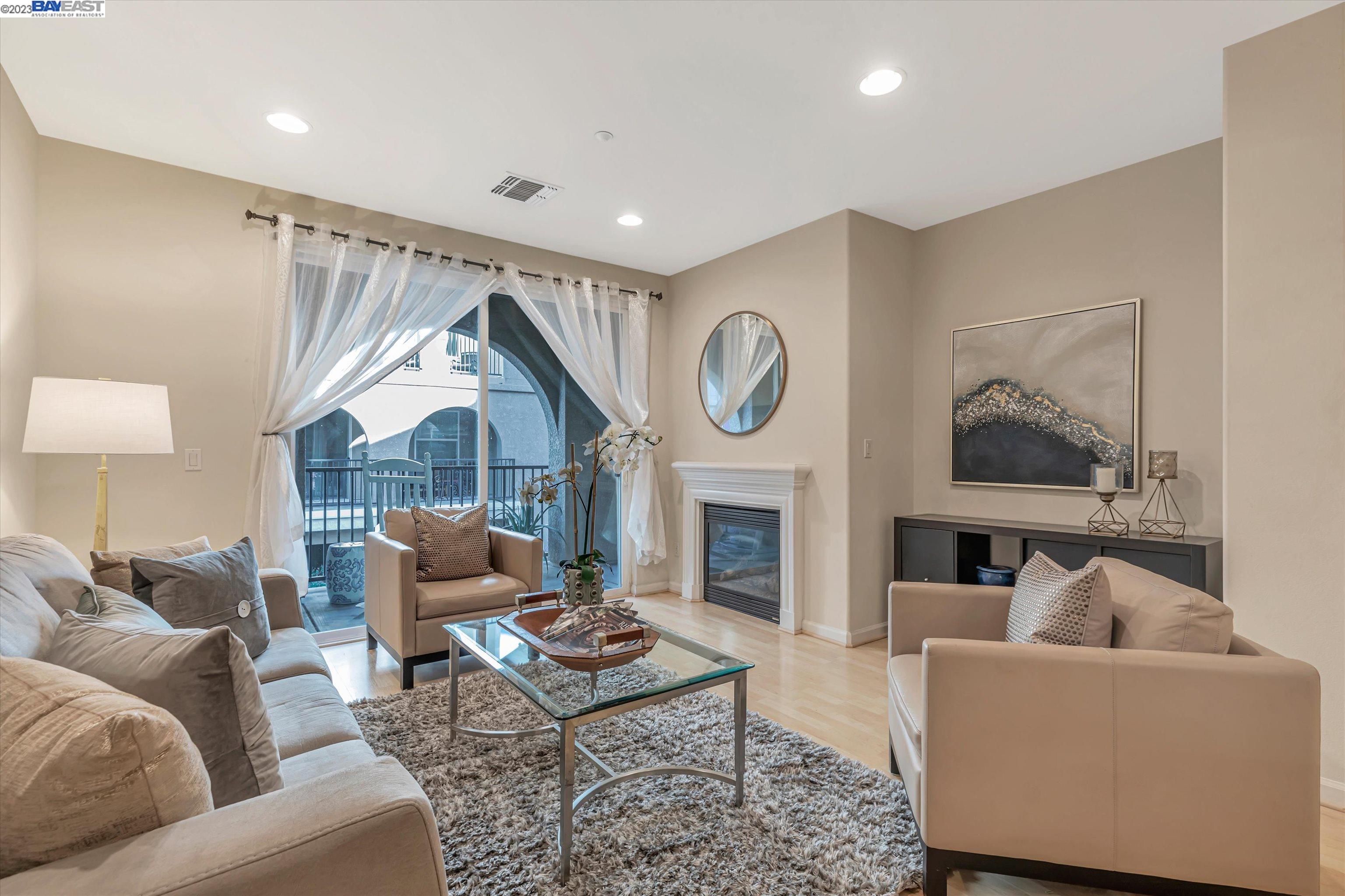 3290 Maguire Way # 224 Unit: #224