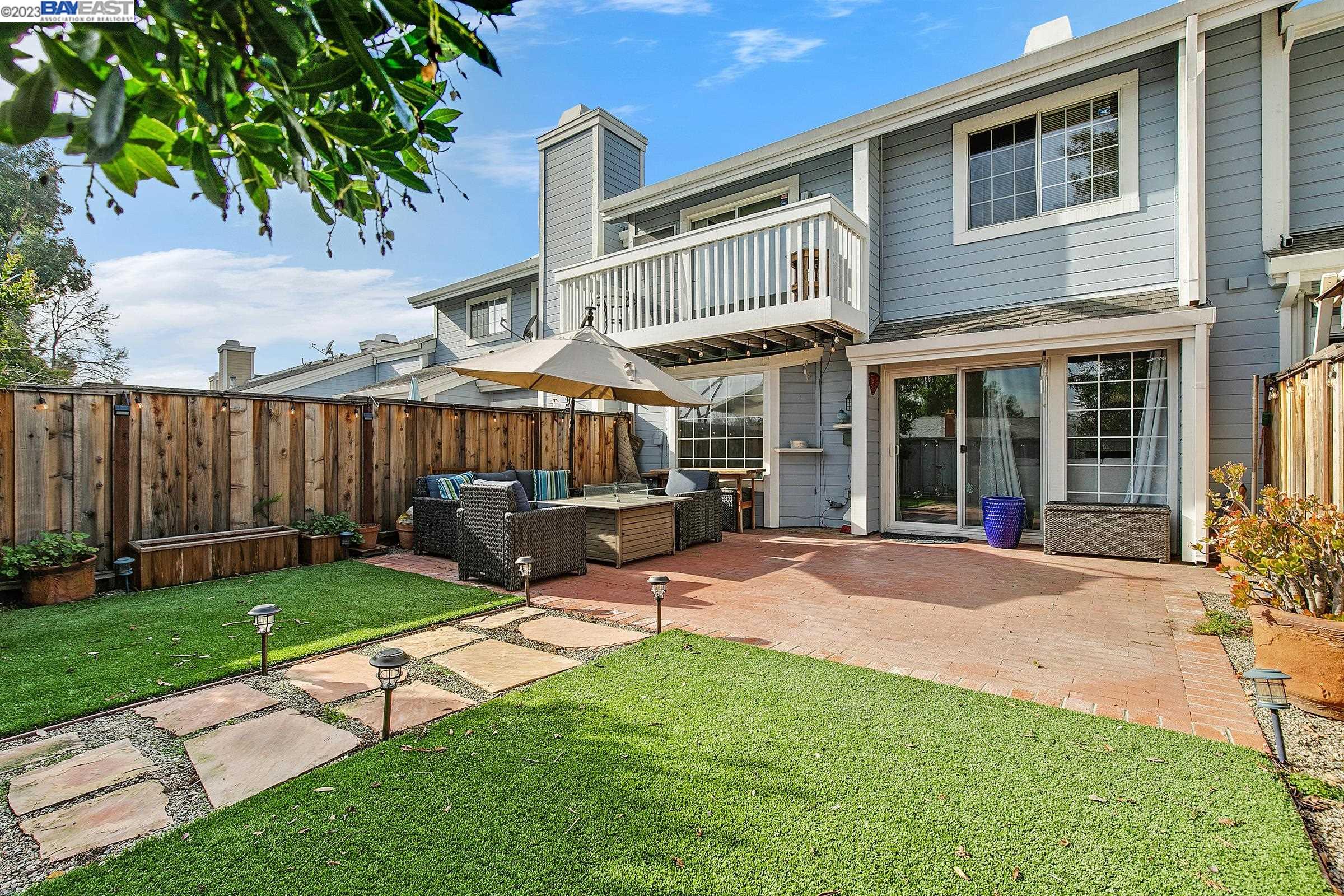 4739 Apple Tree Common