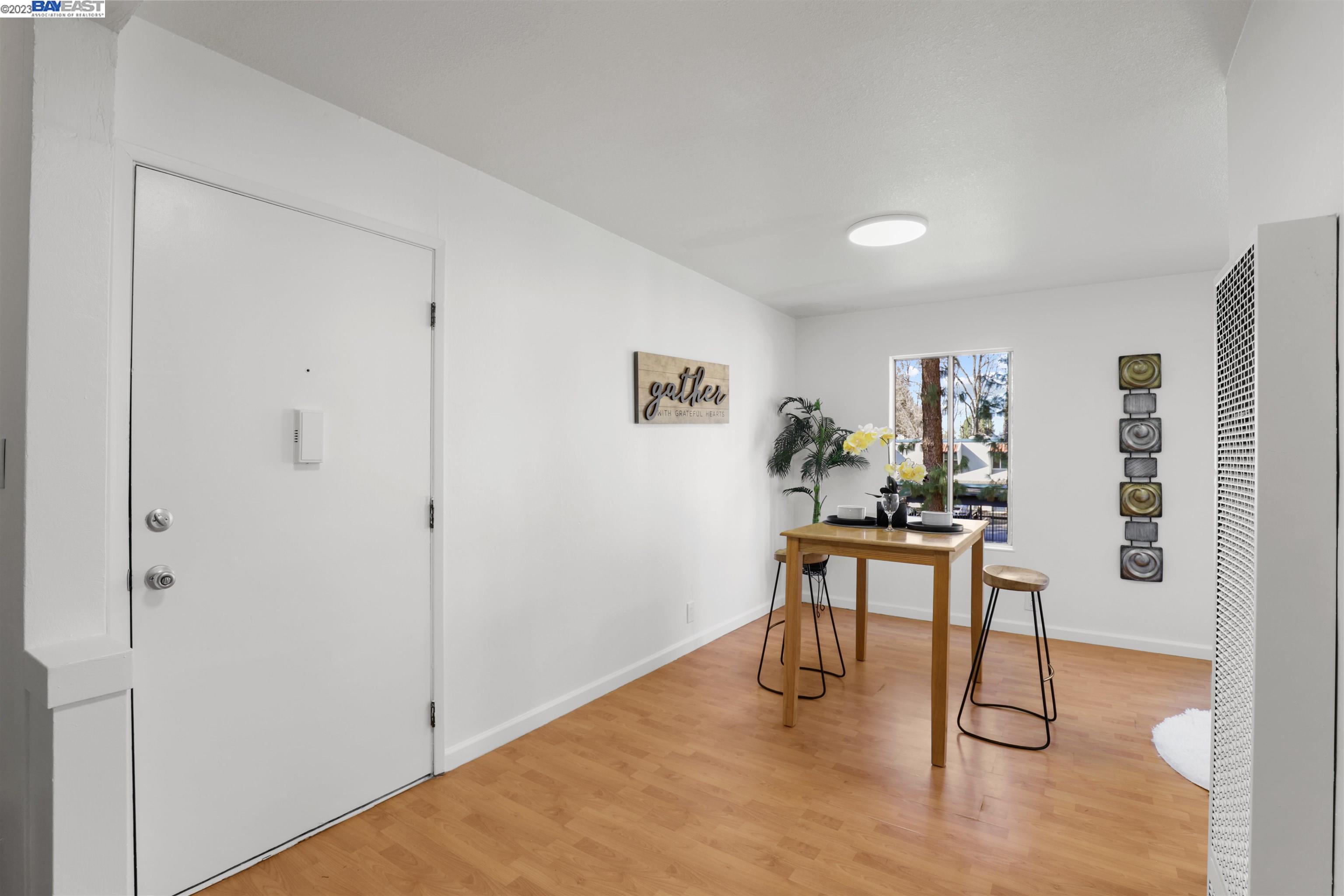 1001 Murrieta Blvd # 114