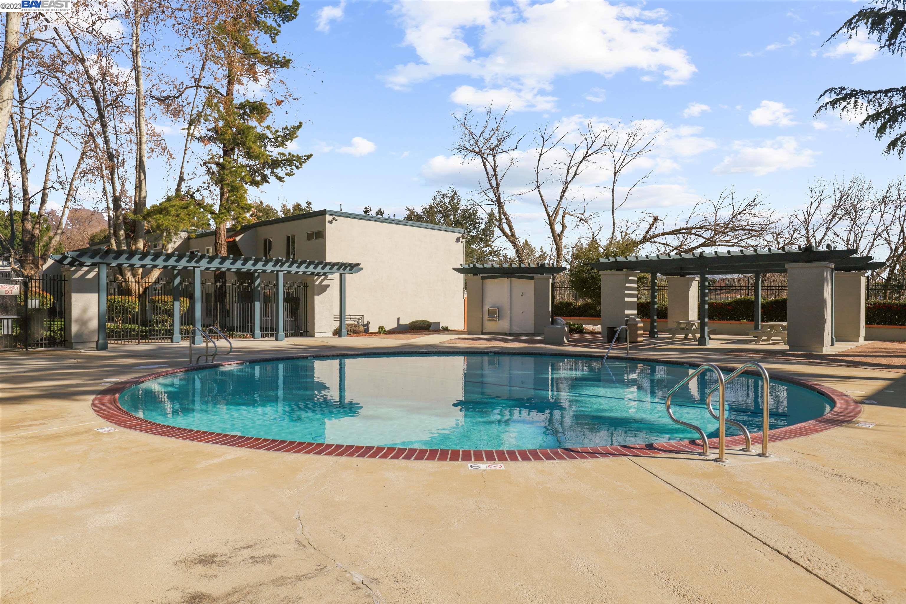 1001 Murrieta Blvd # 114