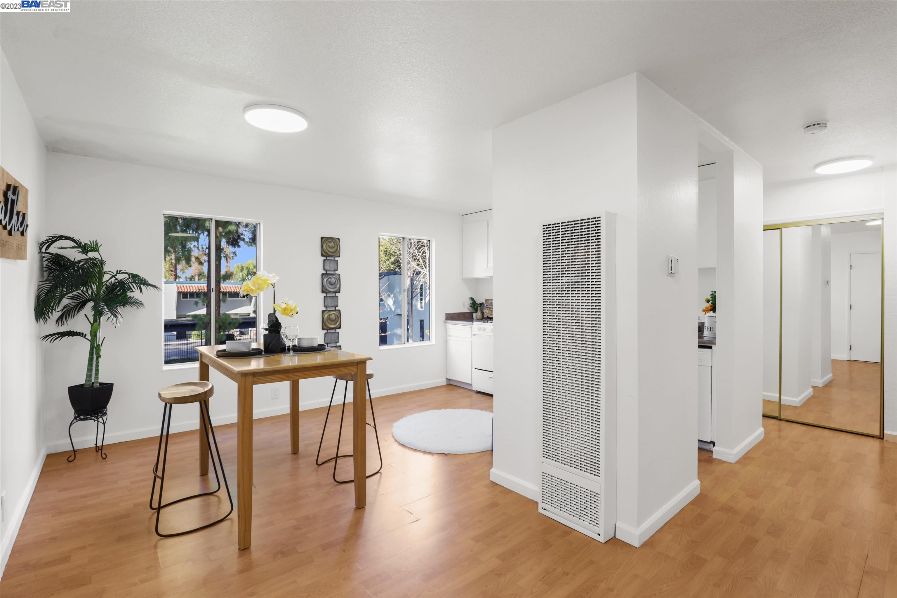 1001 Murrieta Blvd # 114