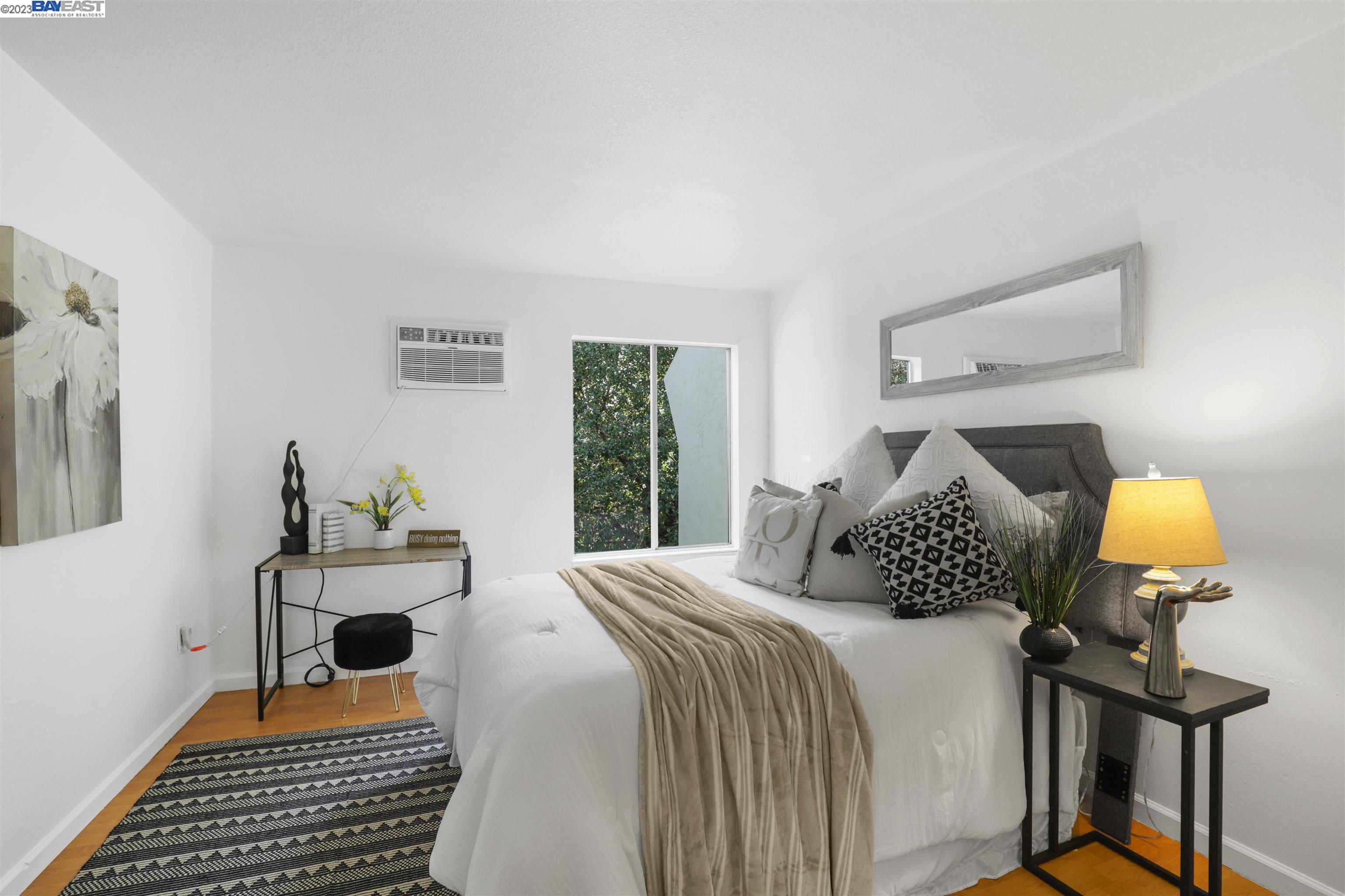 1001 Murrieta Blvd # 114