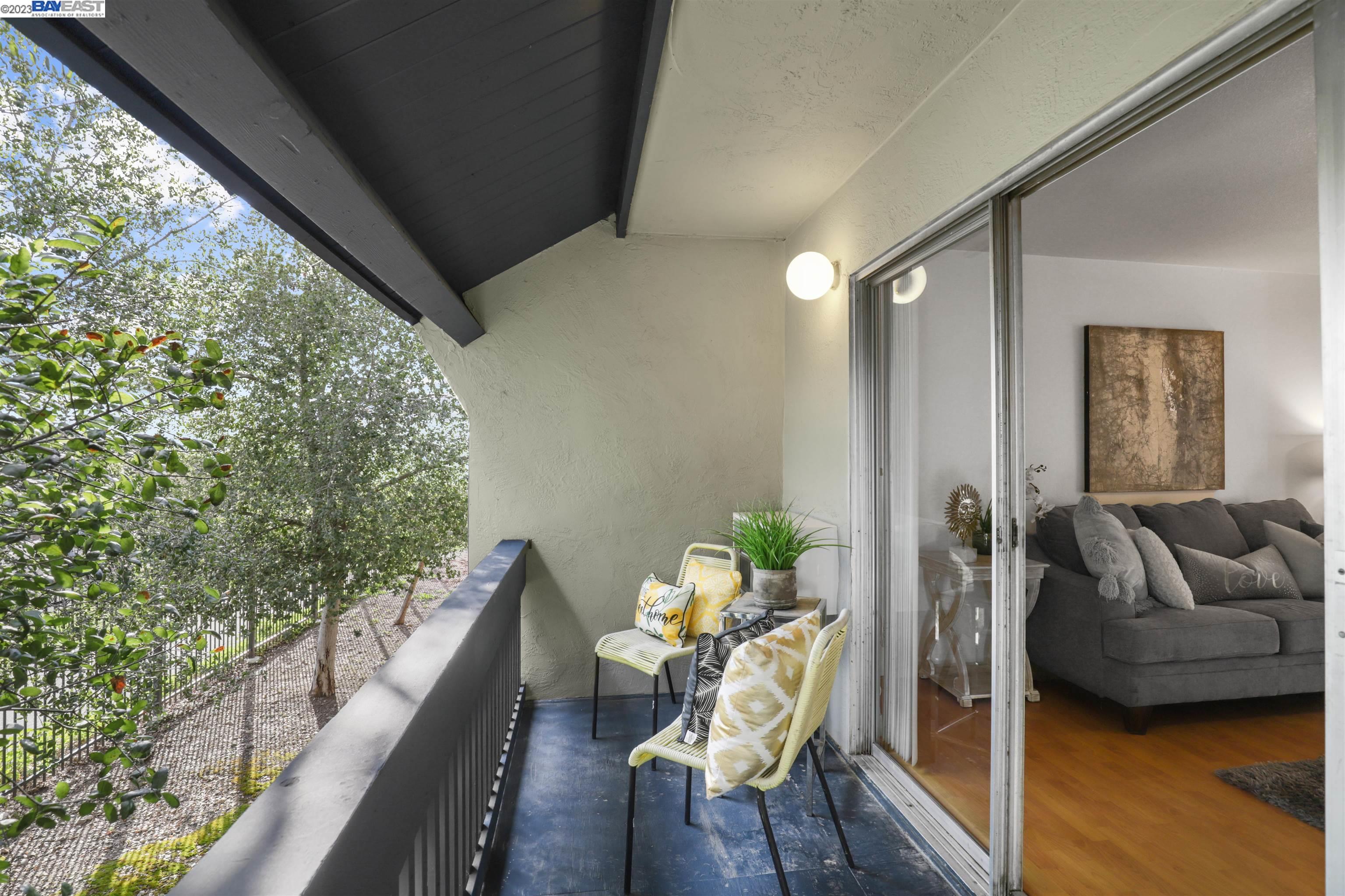 1001 Murrieta Blvd # 114