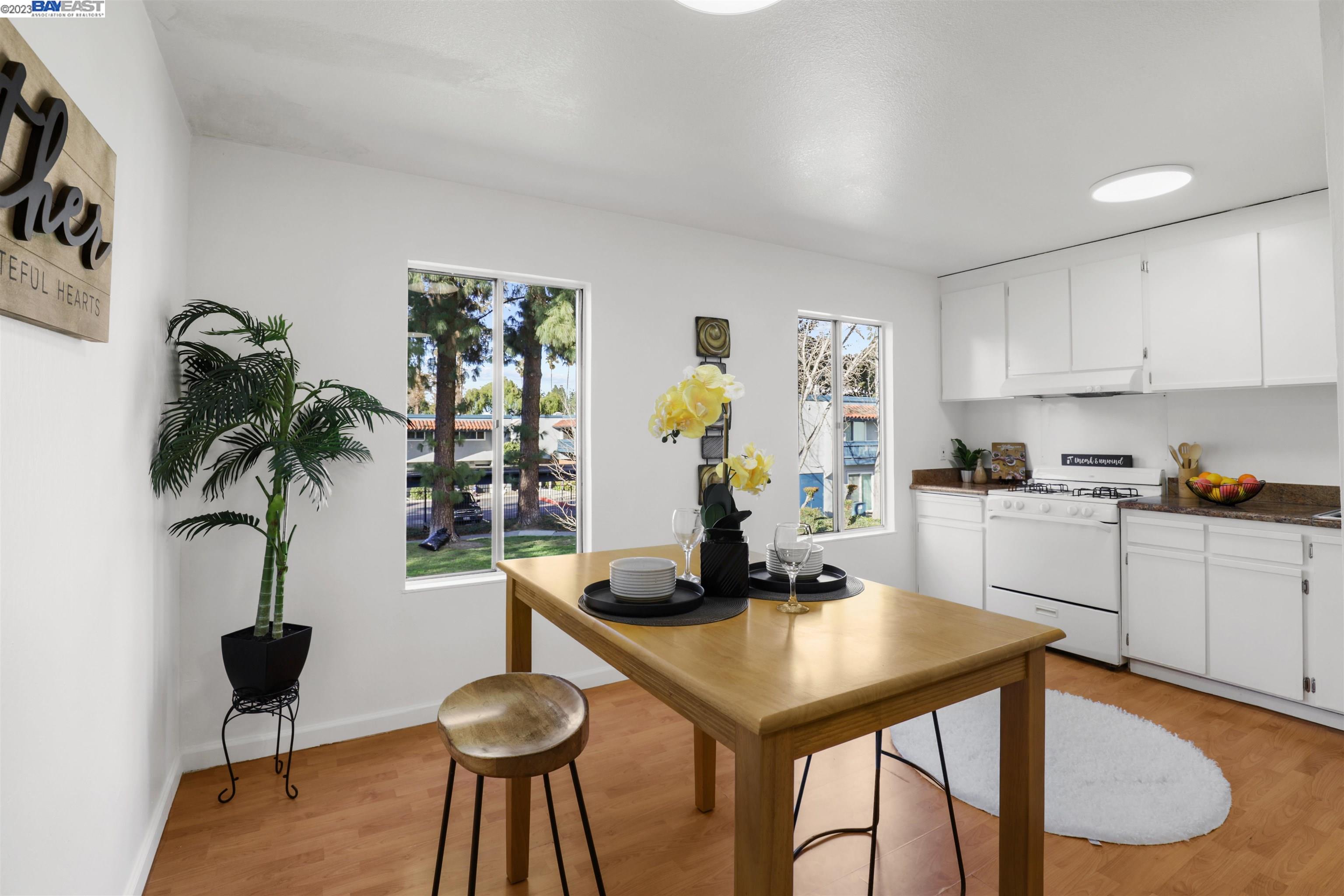 1001 Murrieta Blvd # 114