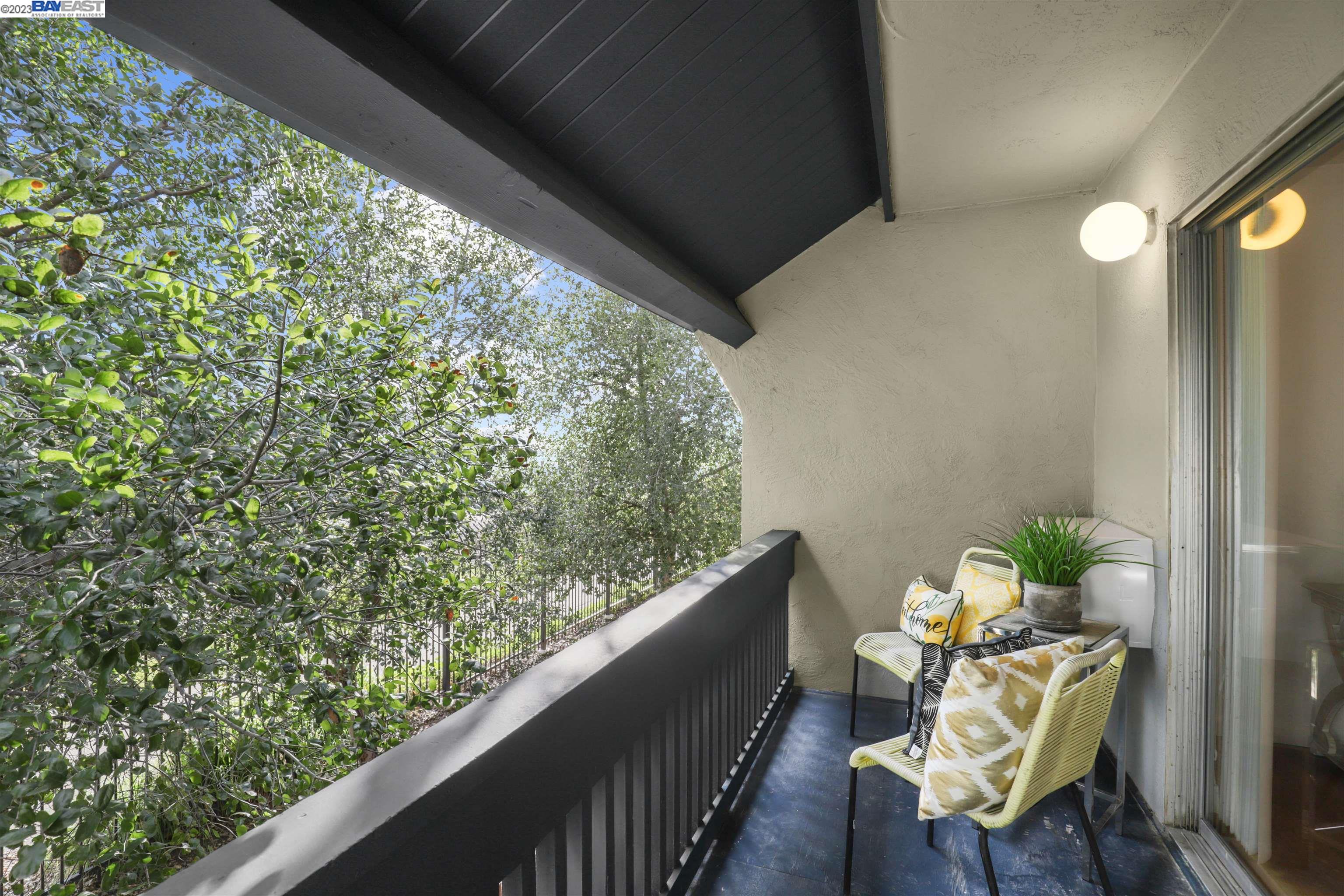 1001 Murrieta Blvd # 114