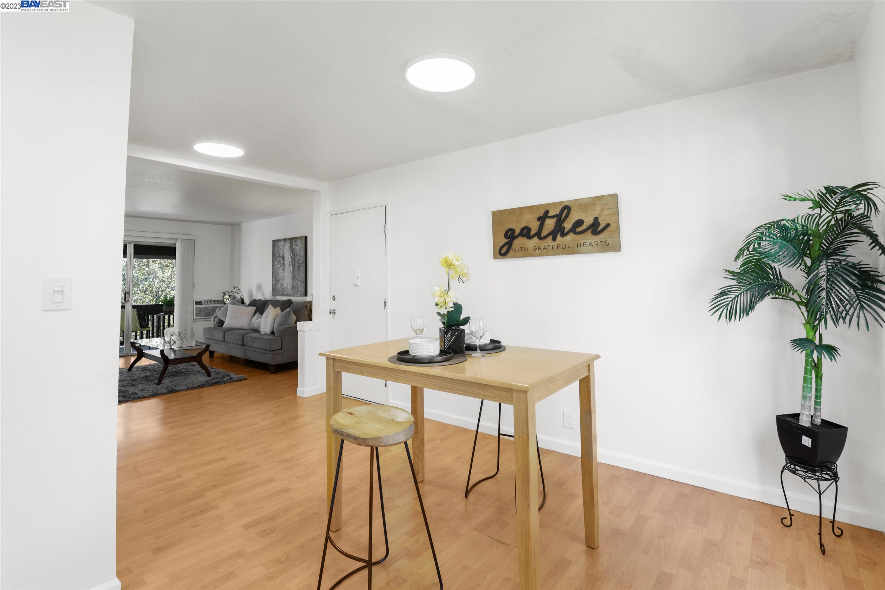 1001 Murrieta Blvd # 114