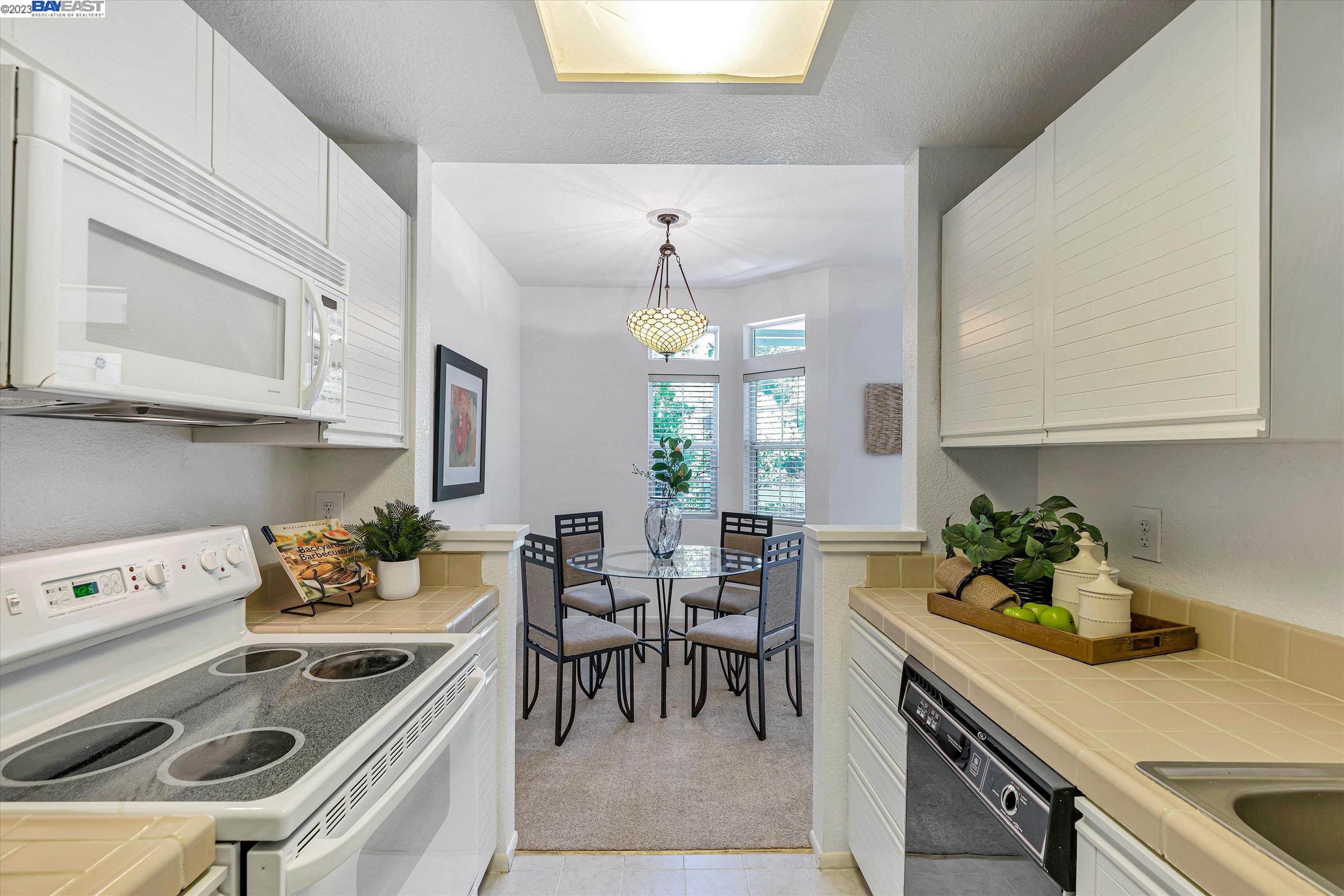 7855 Canyon Meadow Cir Unit: E