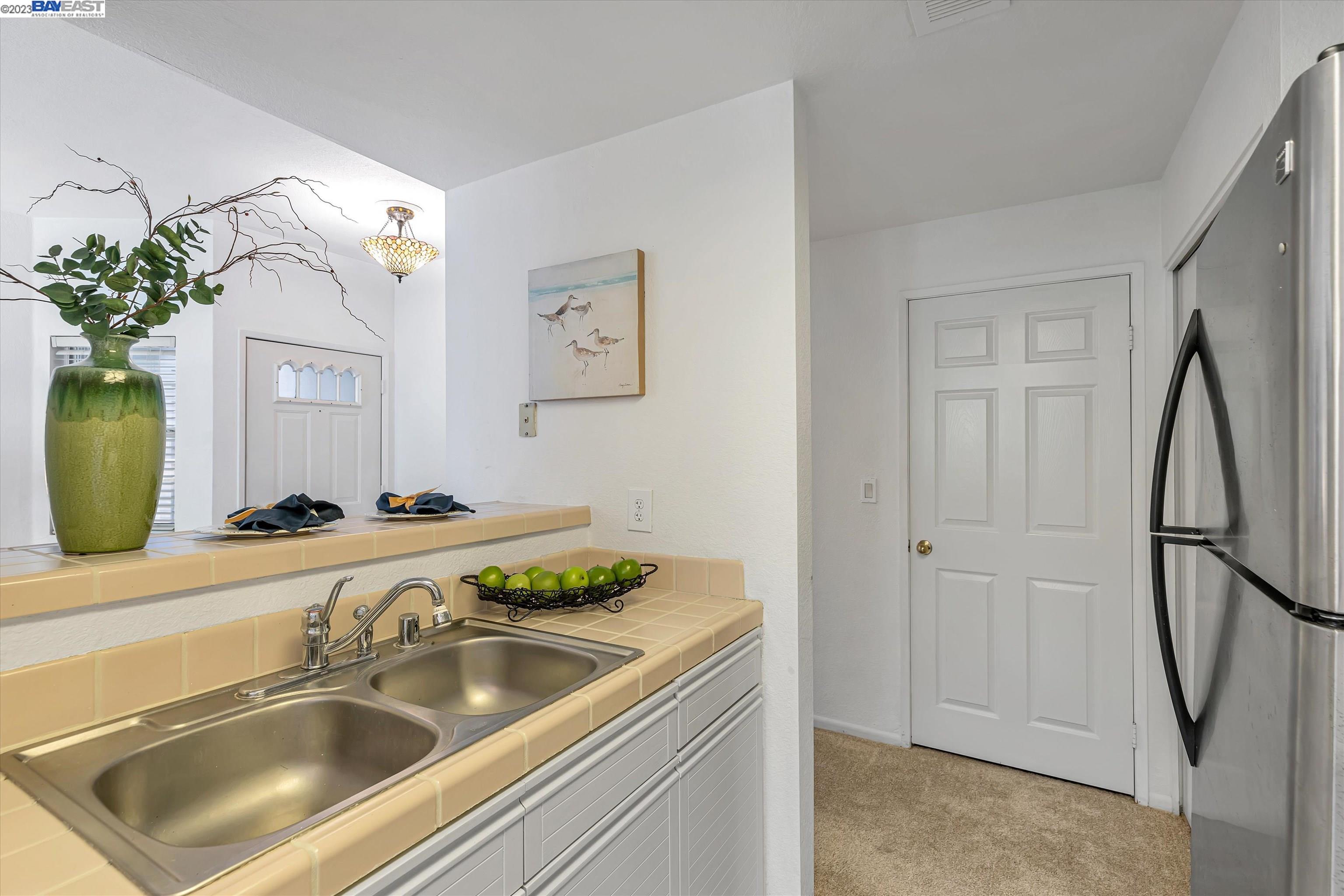 7855 Canyon Meadow Cir Unit: E