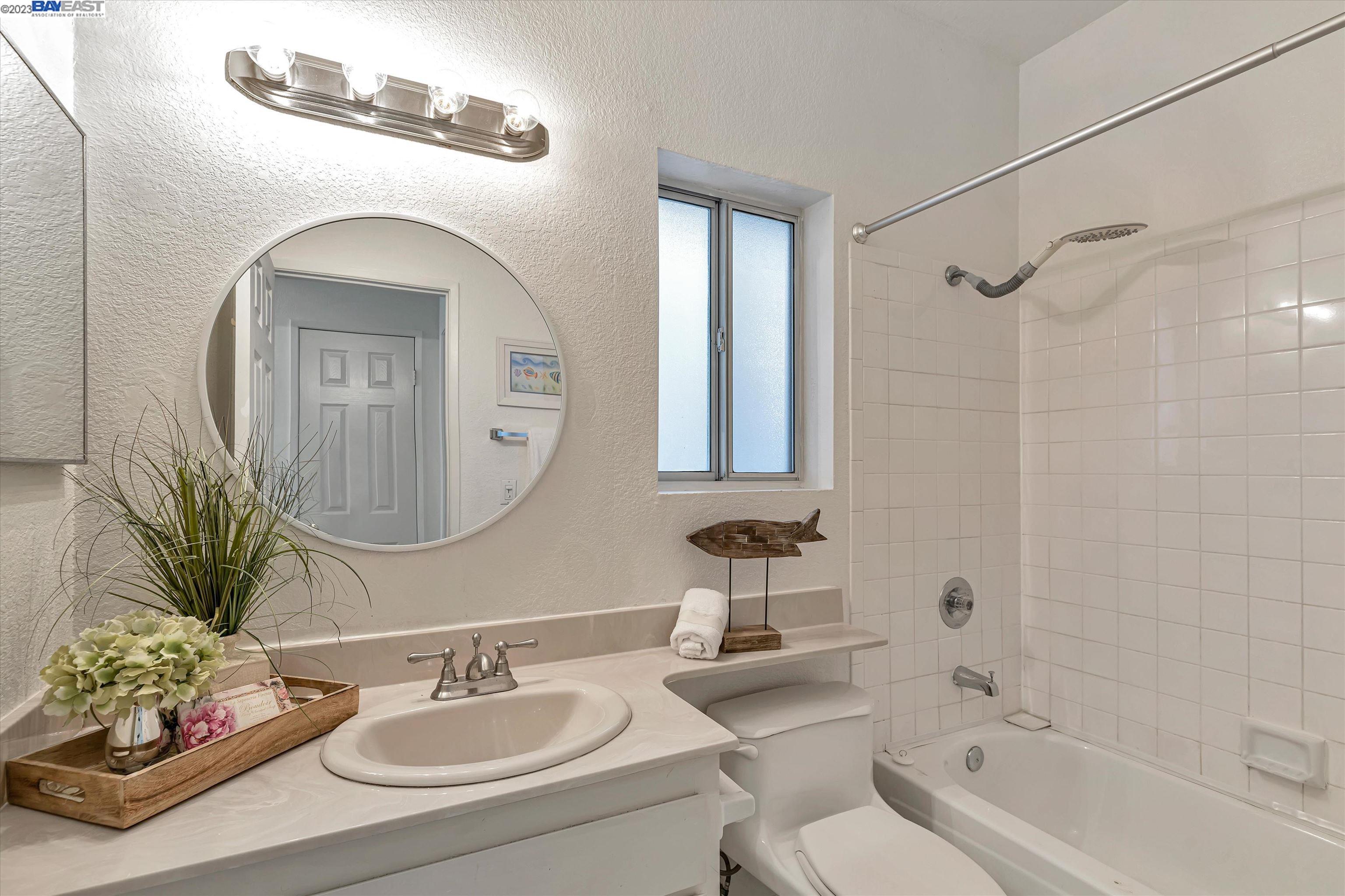 7855 Canyon Meadow Cir Unit: E