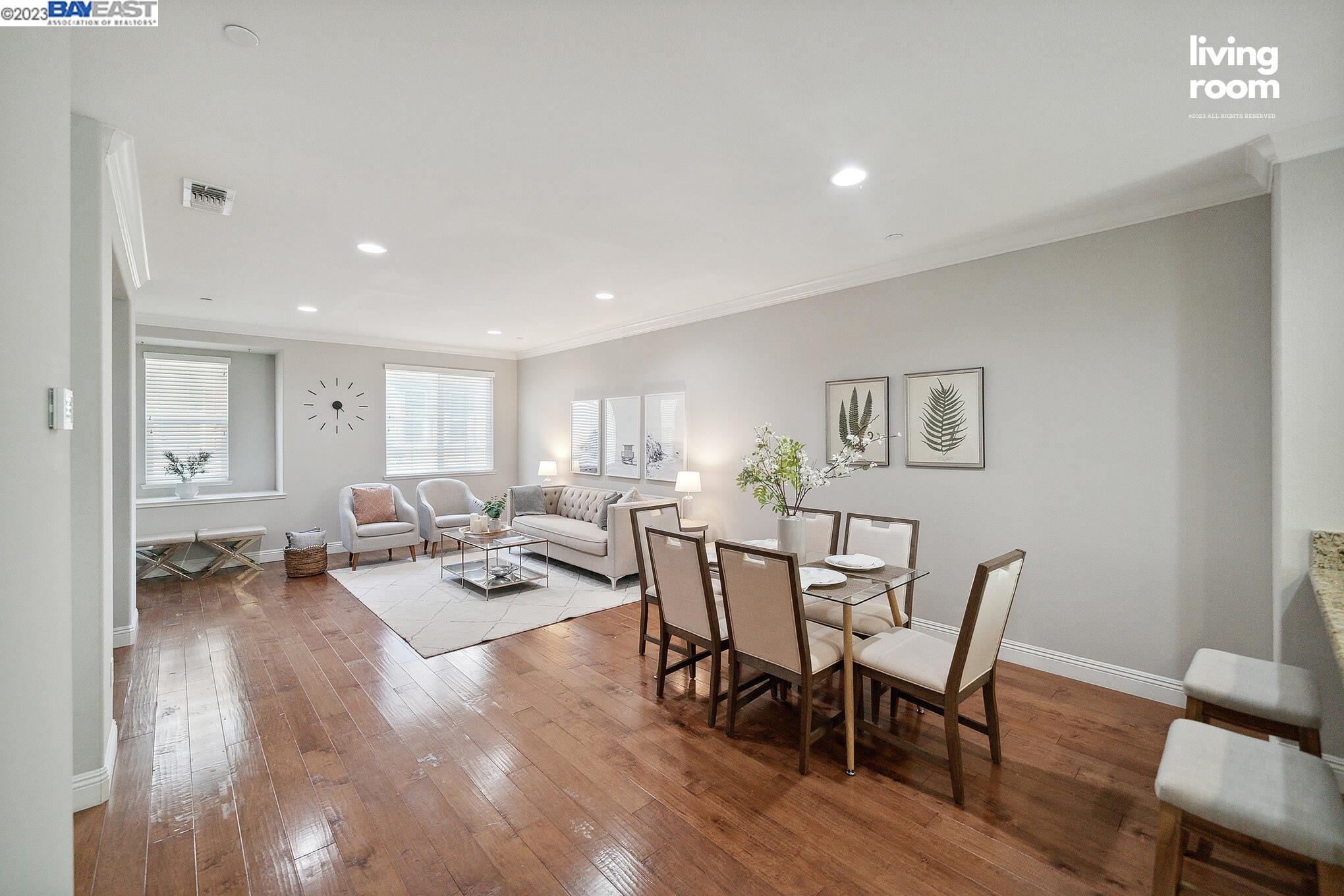 6602 S Mariposa Lane