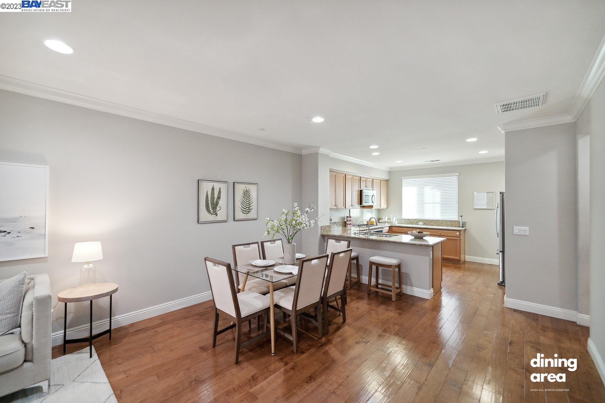 6602 S Mariposa Lane