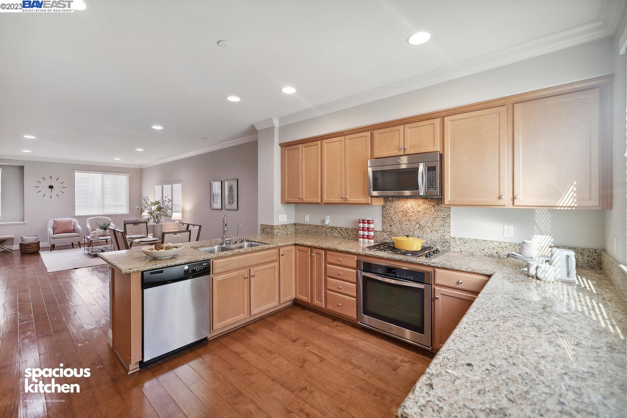 6602 S Mariposa Lane