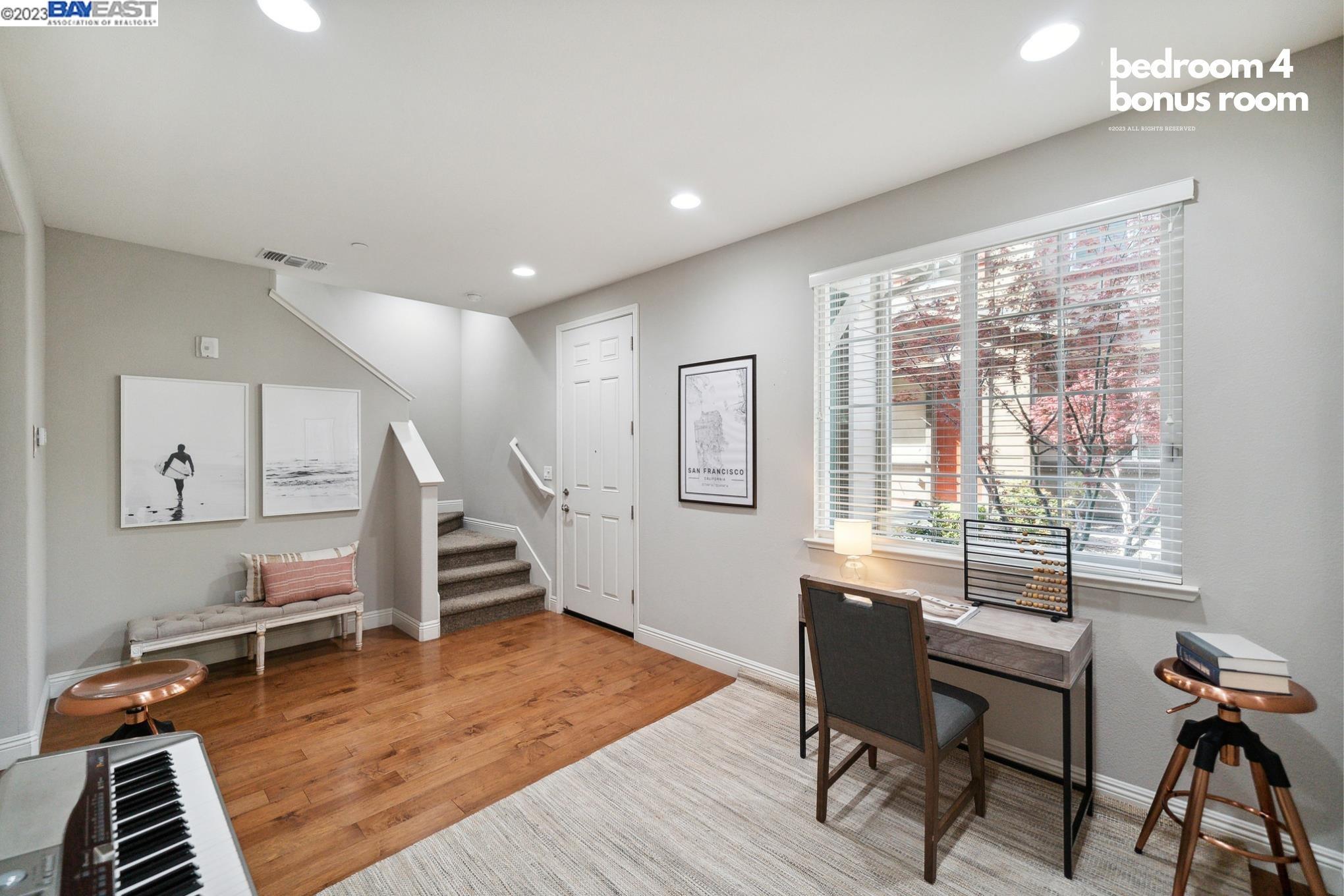 6602 S Mariposa Lane