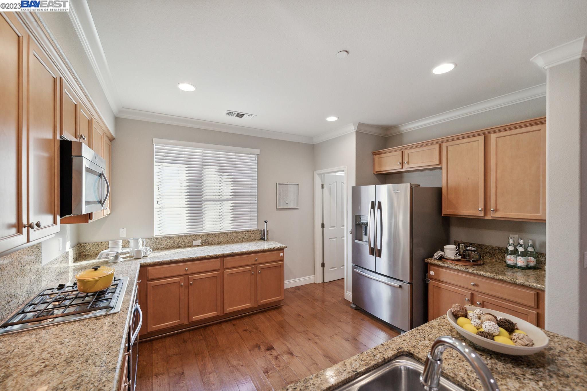 6602 S Mariposa Lane