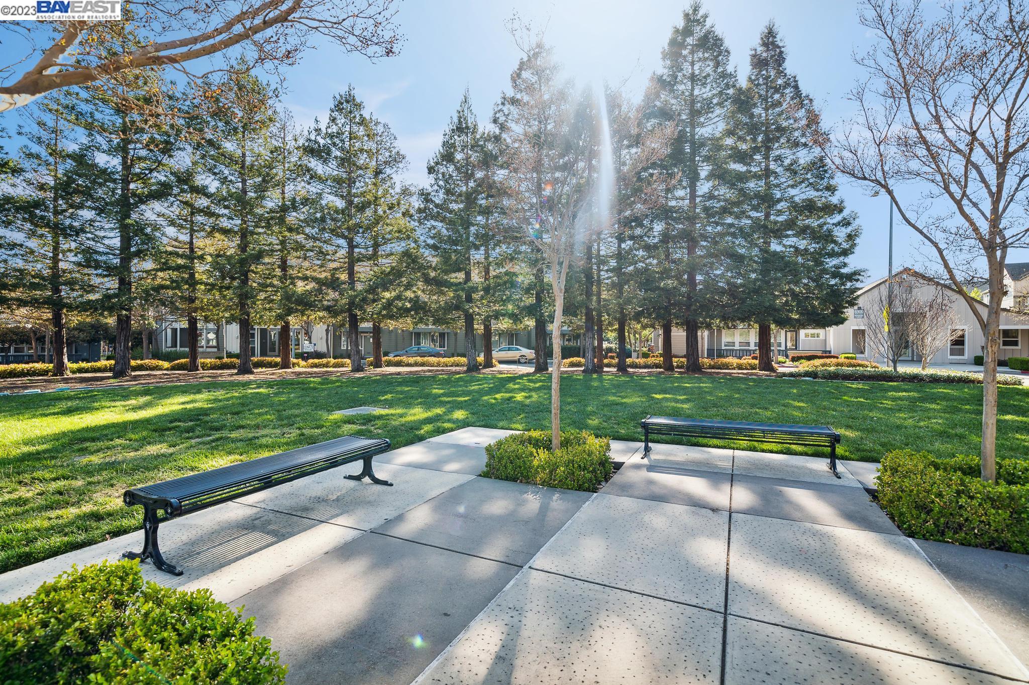 6602 S Mariposa Lane