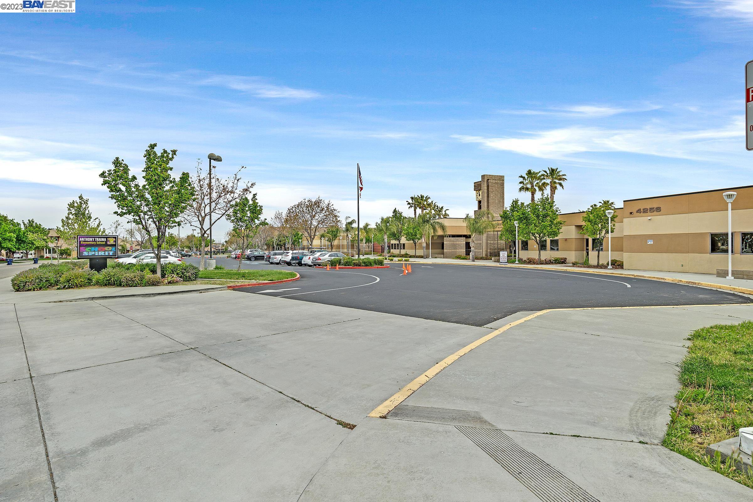 1649 Whispering Wind Dr