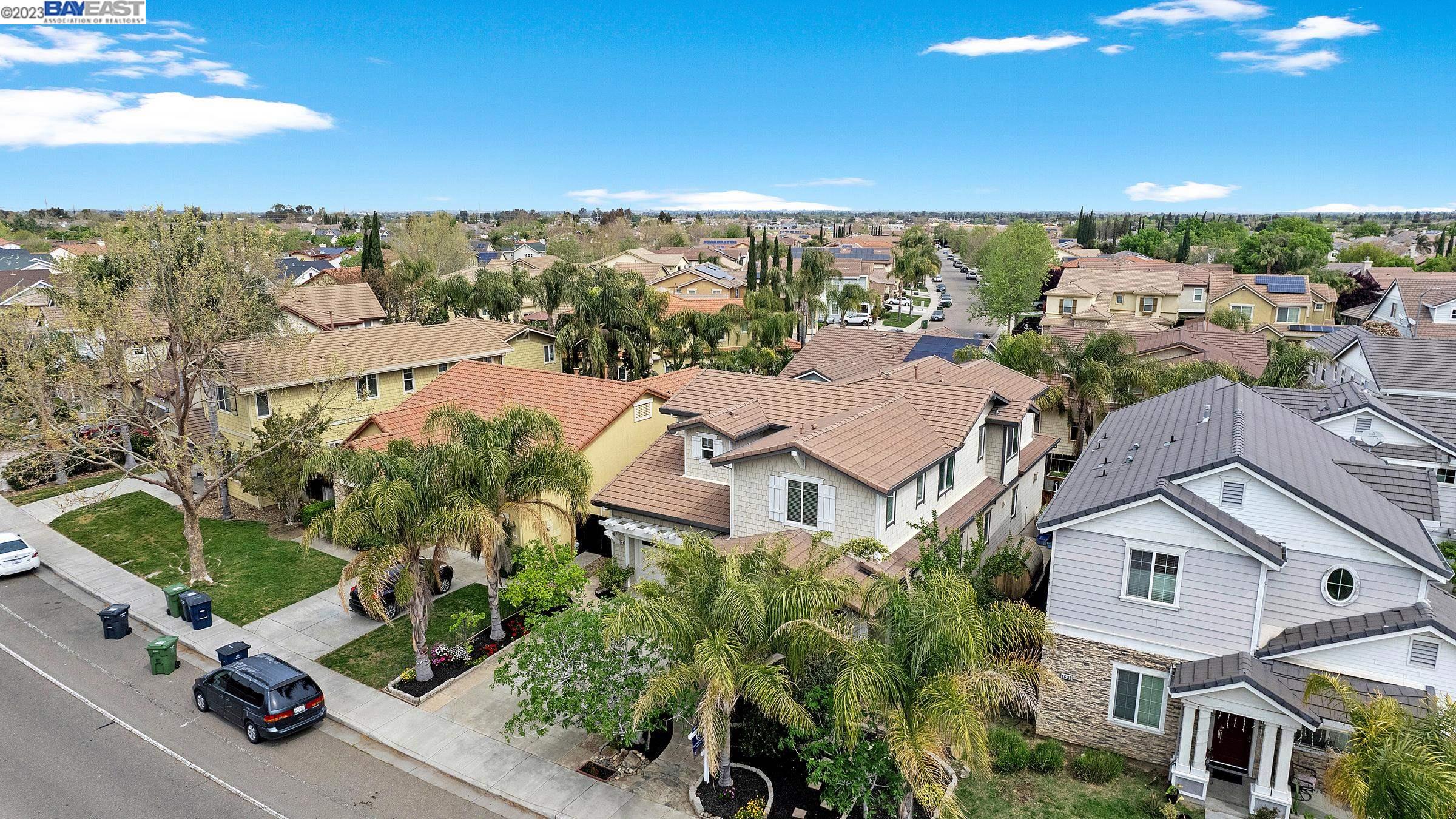 1649 Whispering Wind Dr