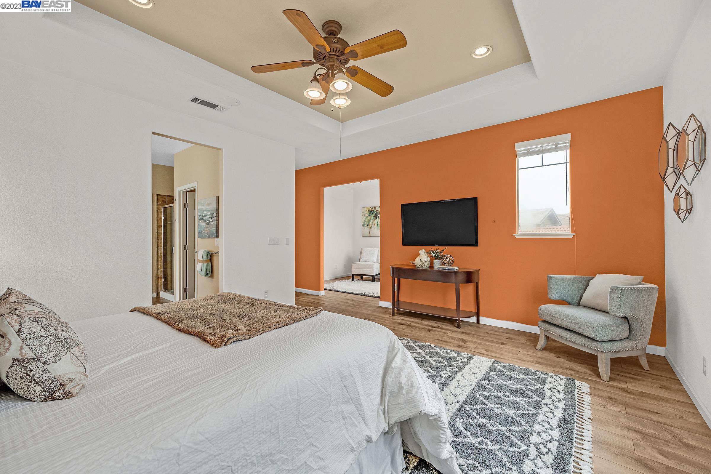 1649 Whispering Wind Dr