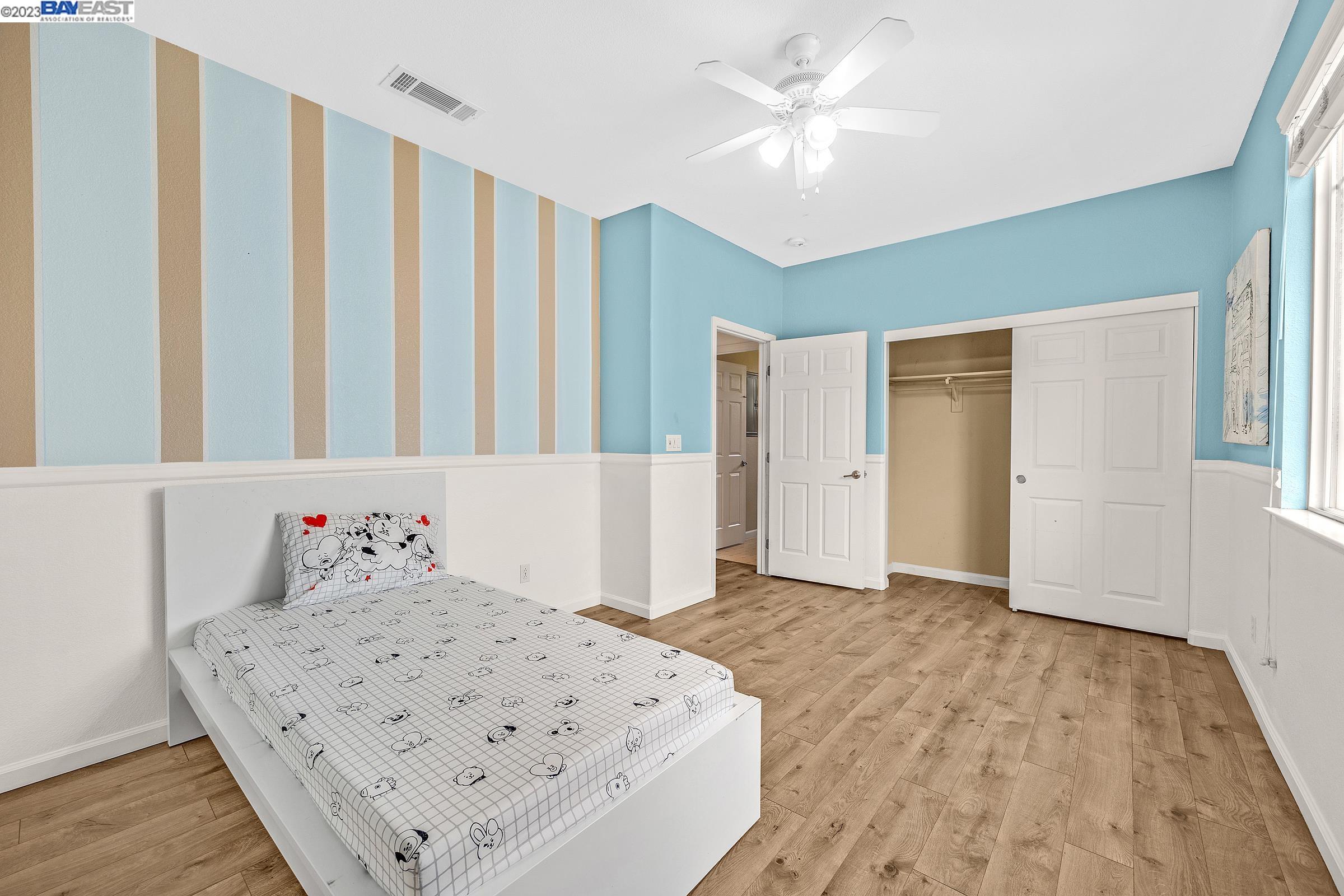 1649 Whispering Wind Dr