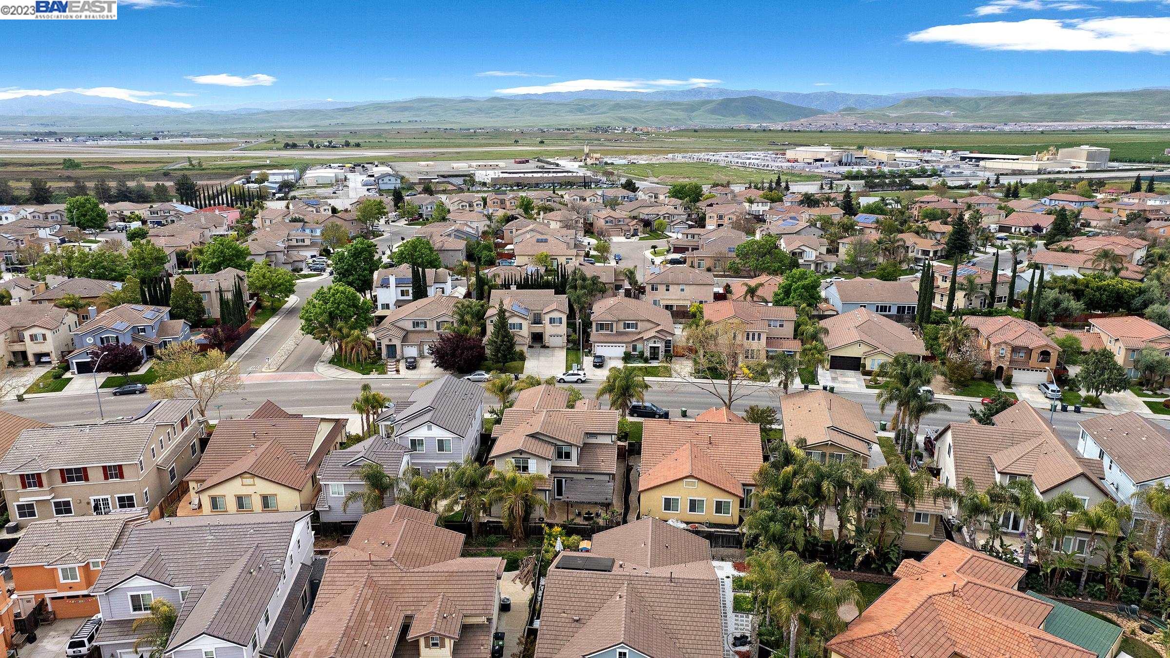 1649 Whispering Wind Dr