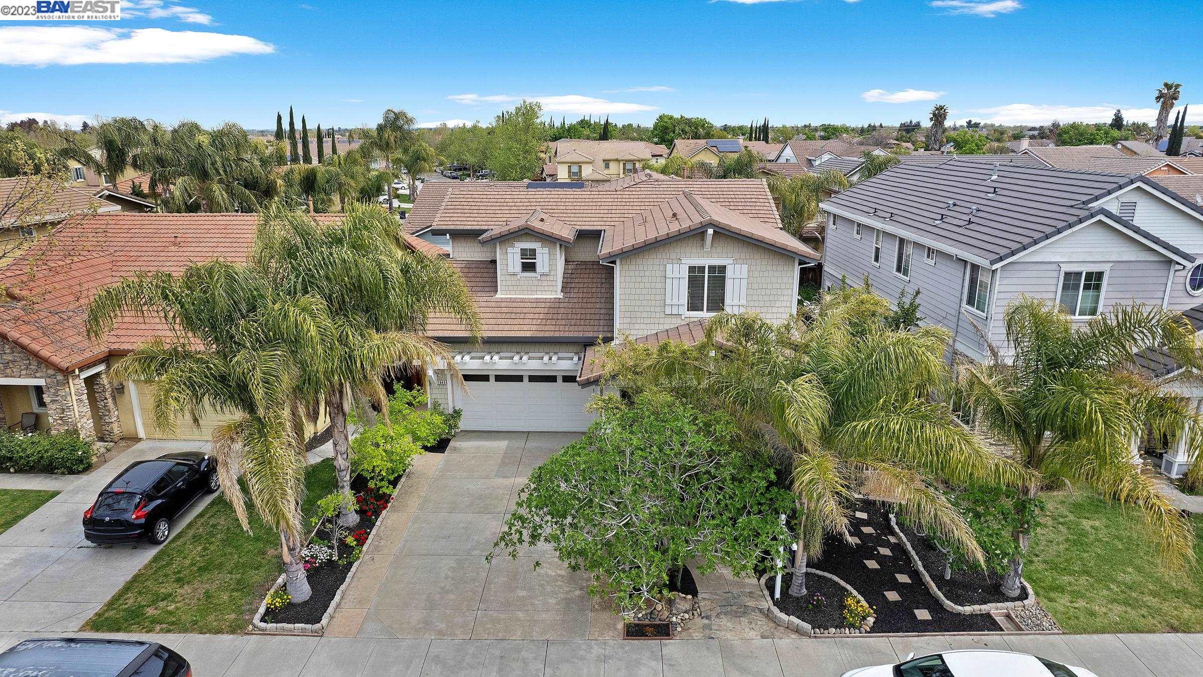 1649 Whispering Wind Dr