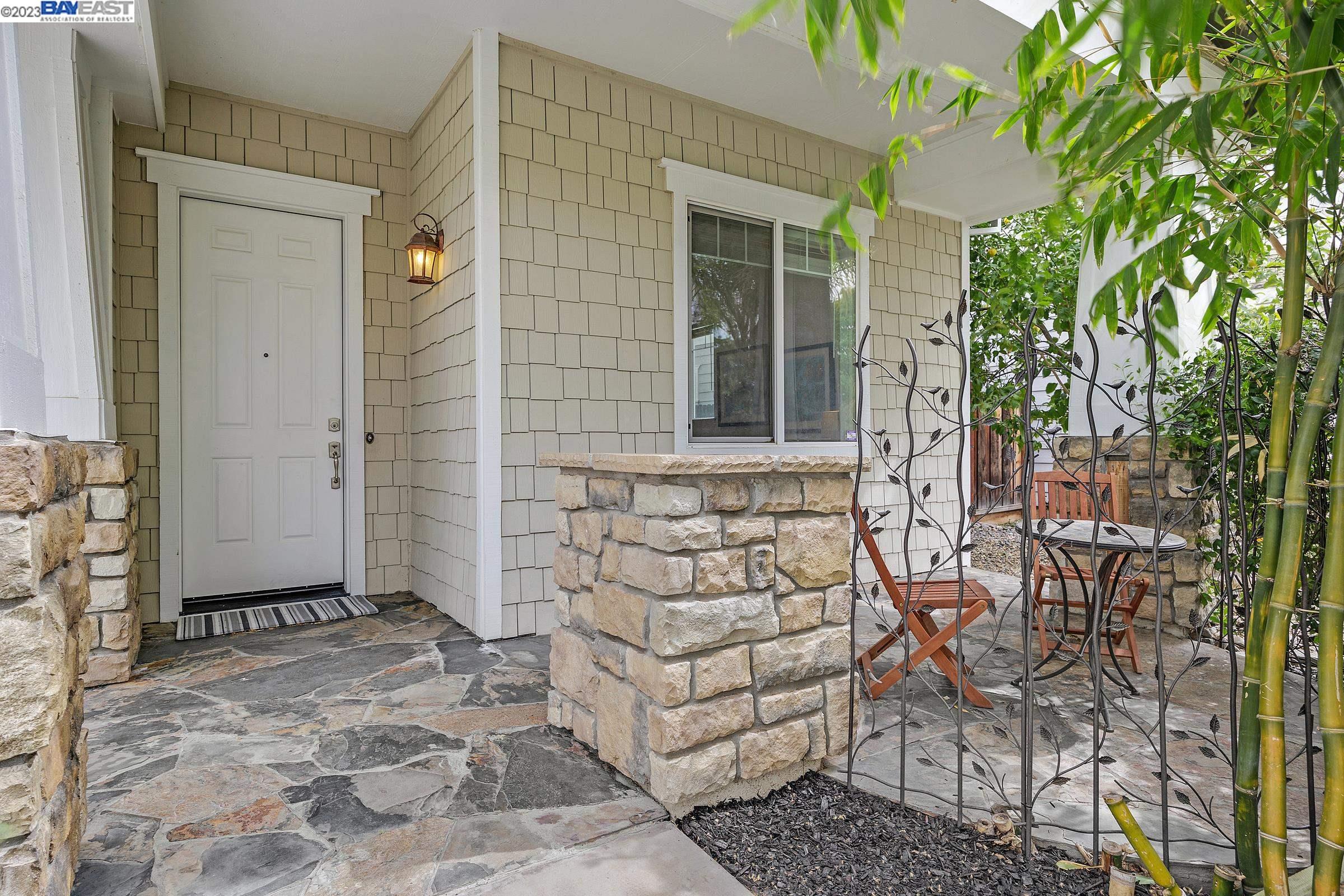 1649 Whispering Wind Dr