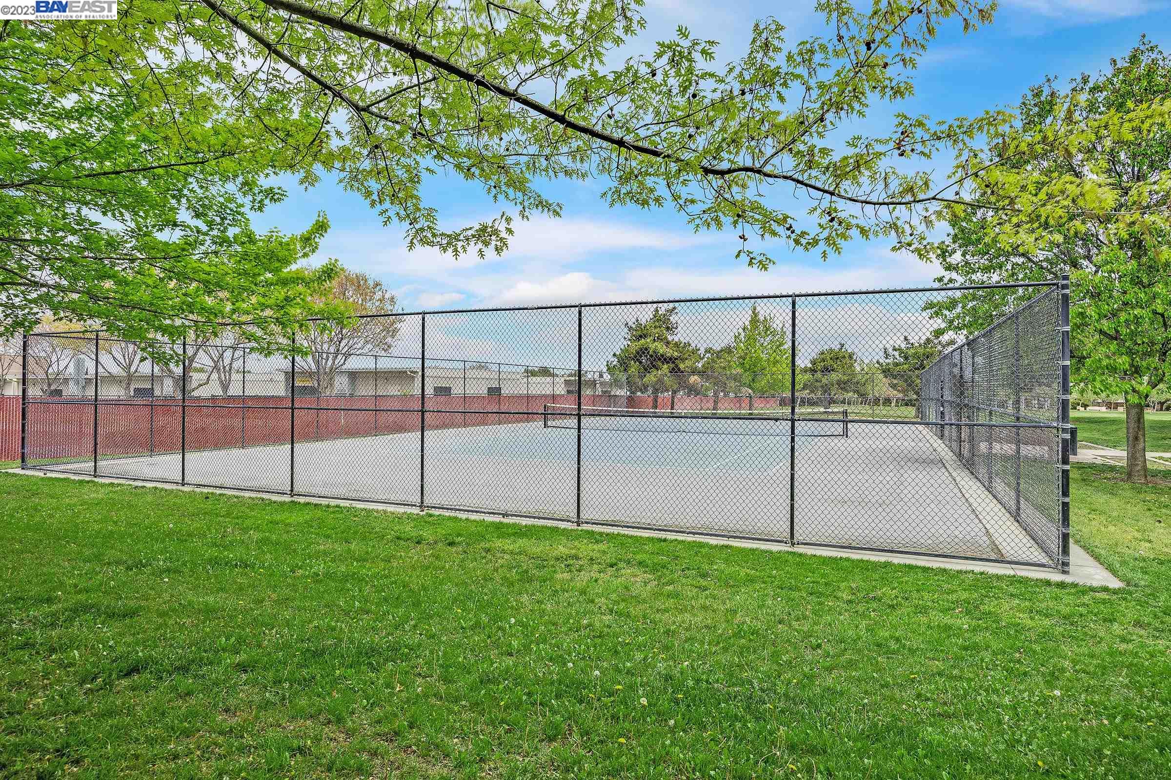 1649 Whispering Wind Dr