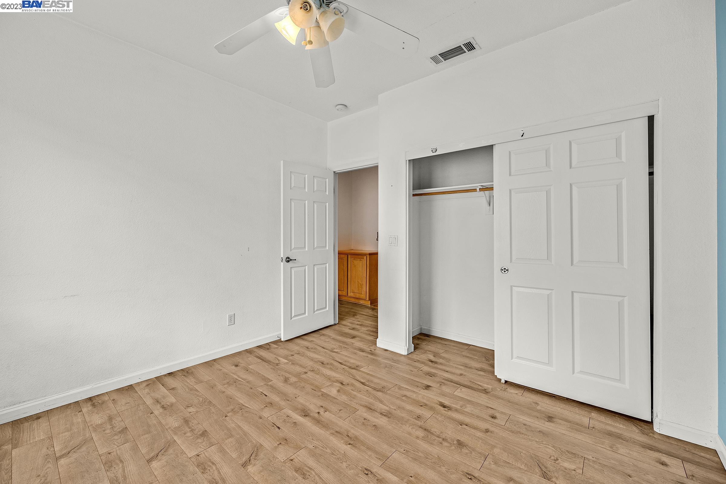 1649 Whispering Wind Dr