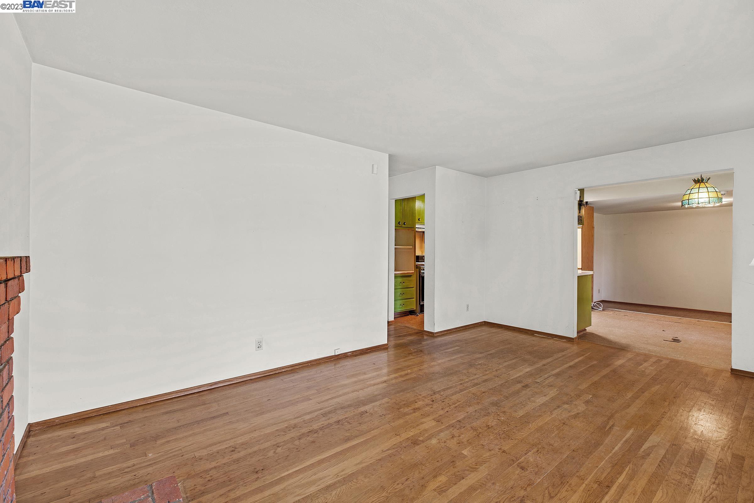 2638 Sleepy Hollow Avenue