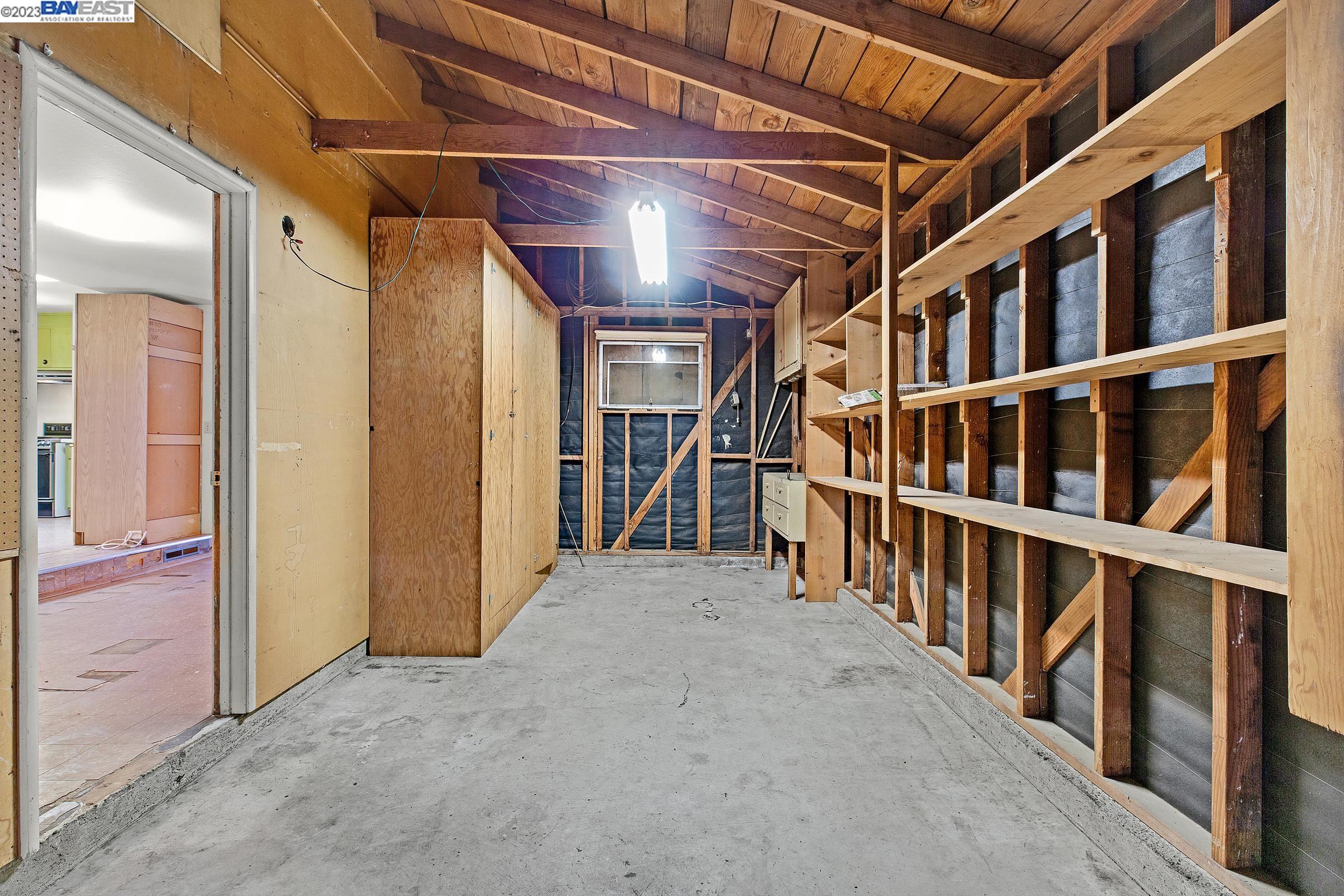 2638 Sleepy Hollow Avenue