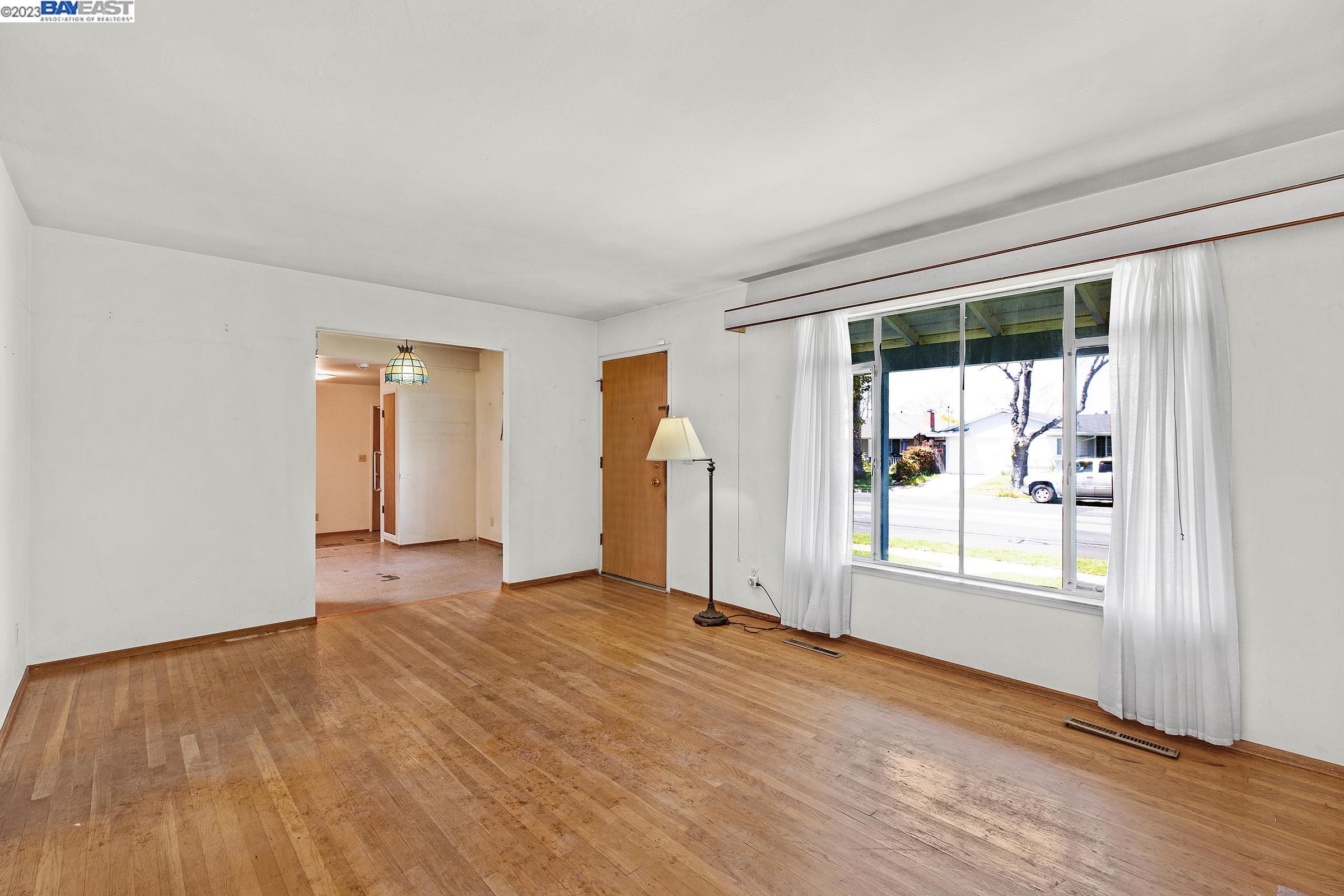 2638 Sleepy Hollow Avenue