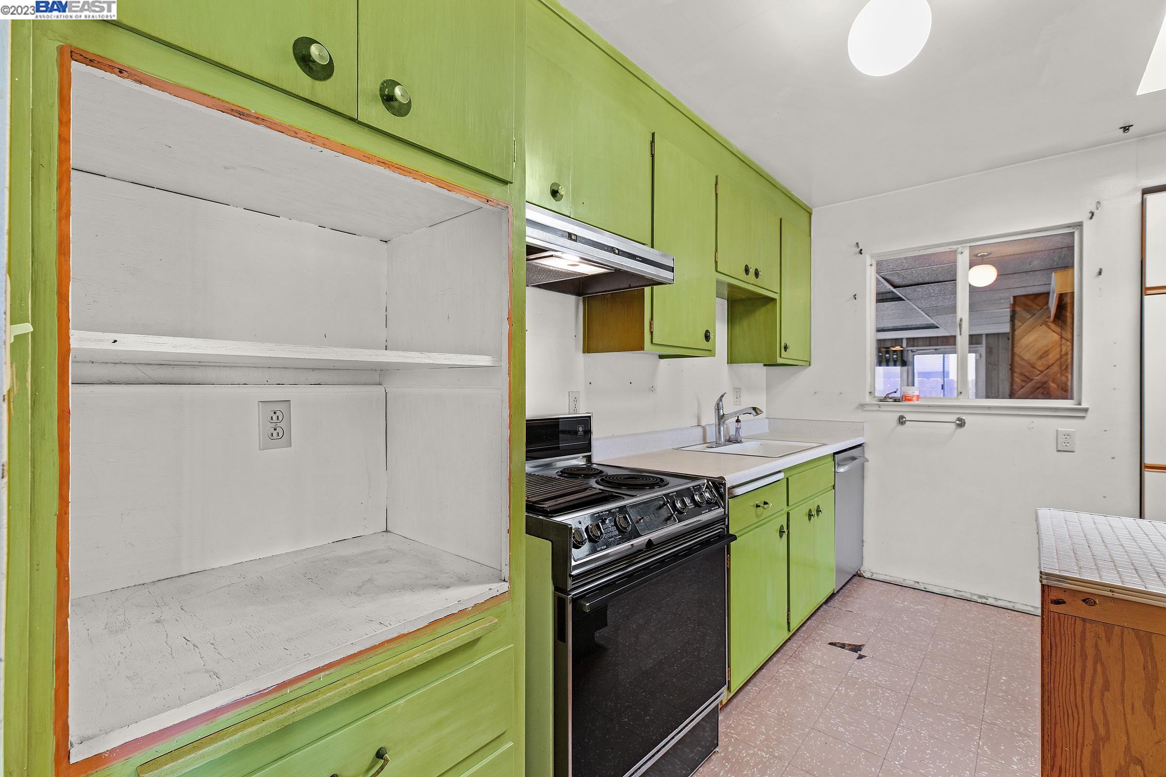 2638 Sleepy Hollow Avenue