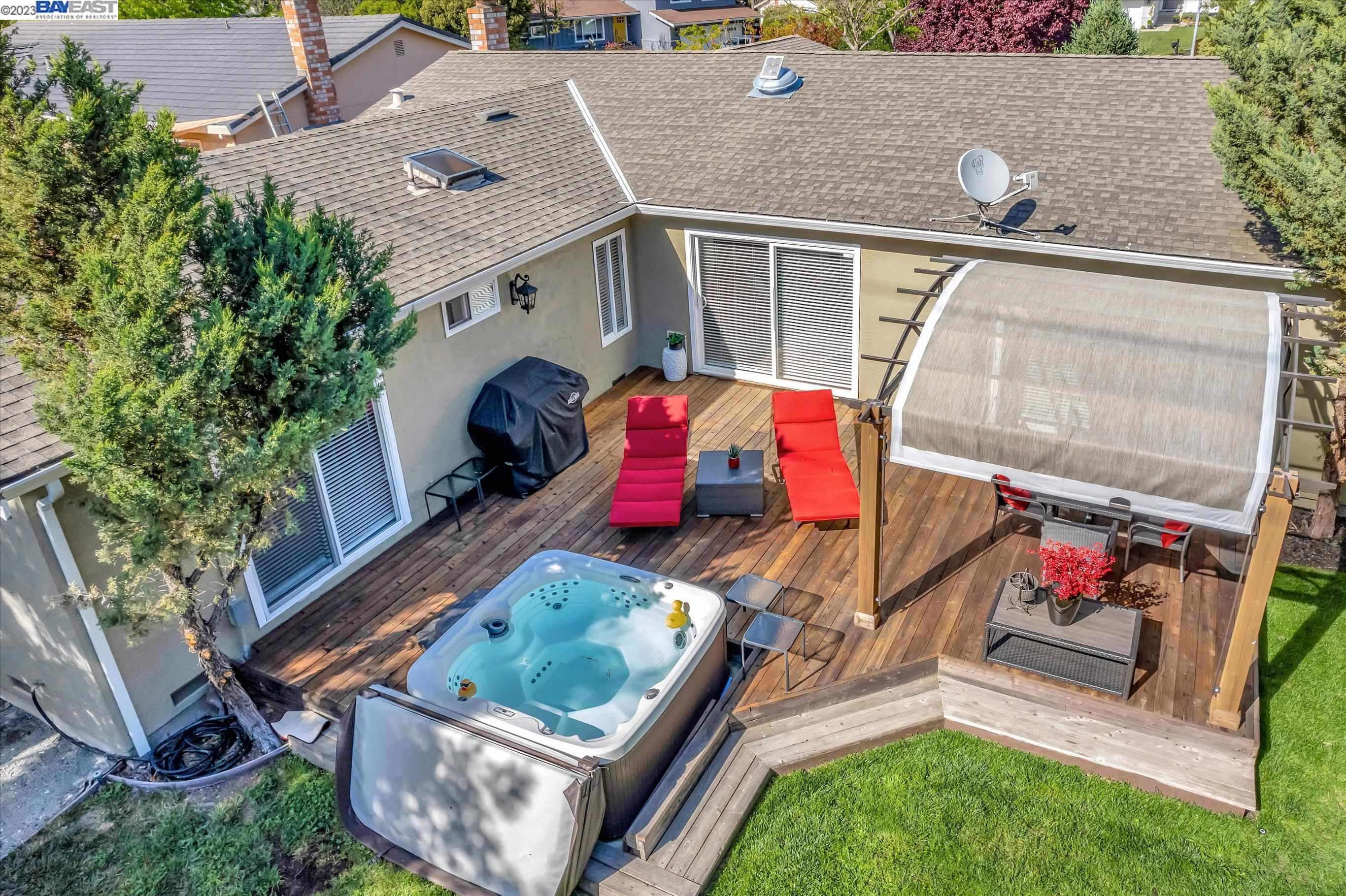 1739 Saint Helena Dr