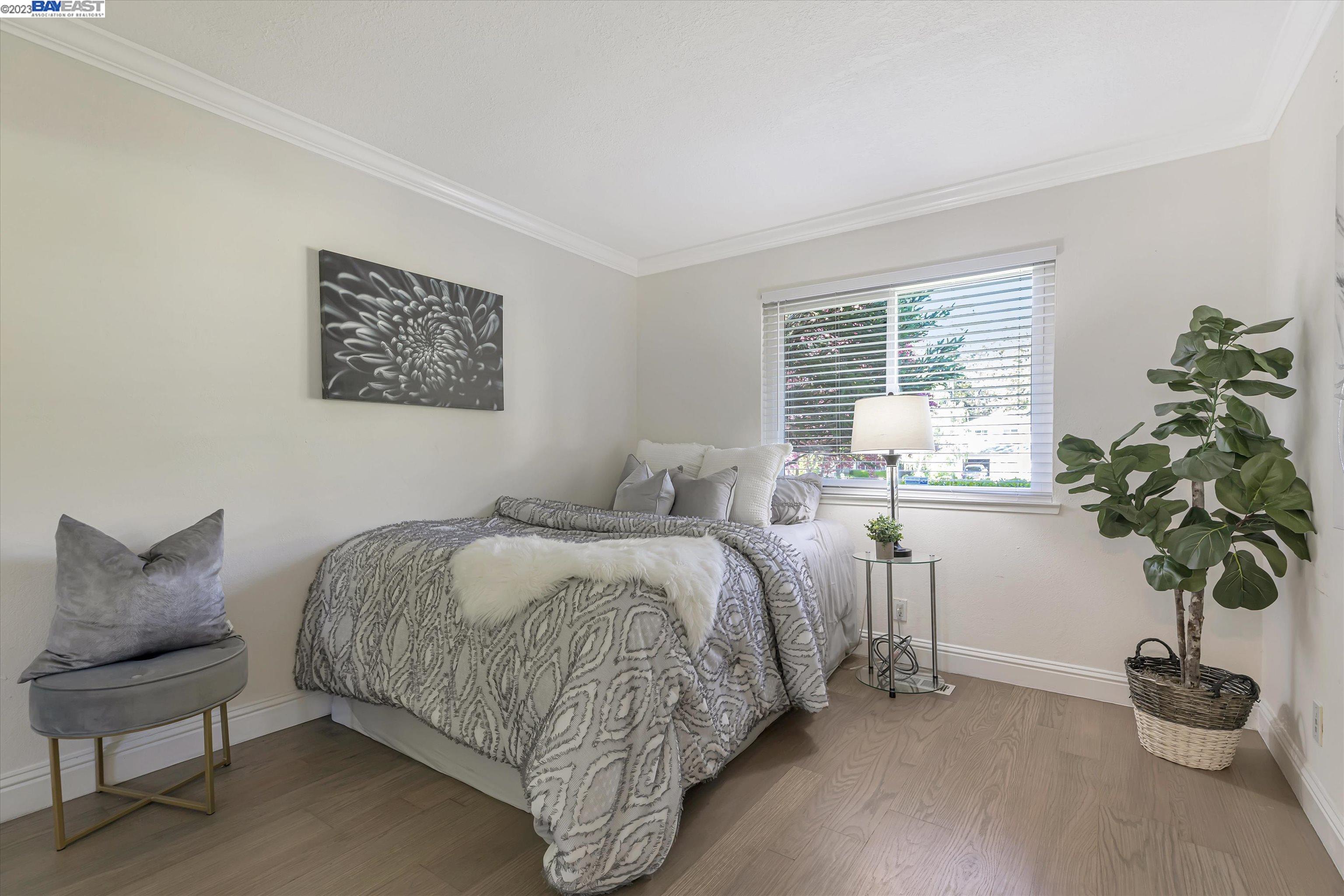 1739 Saint Helena Dr