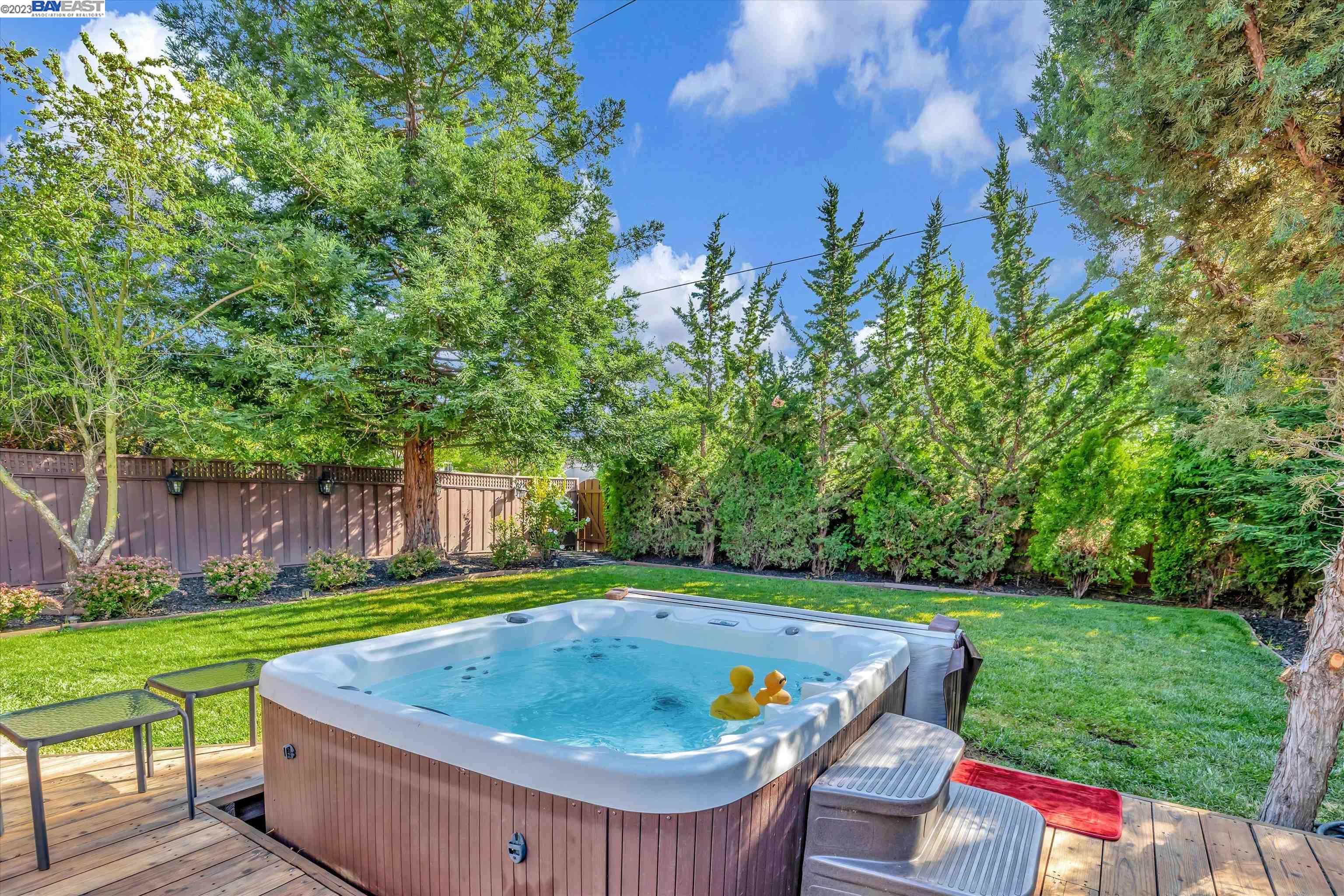 1739 Saint Helena Dr