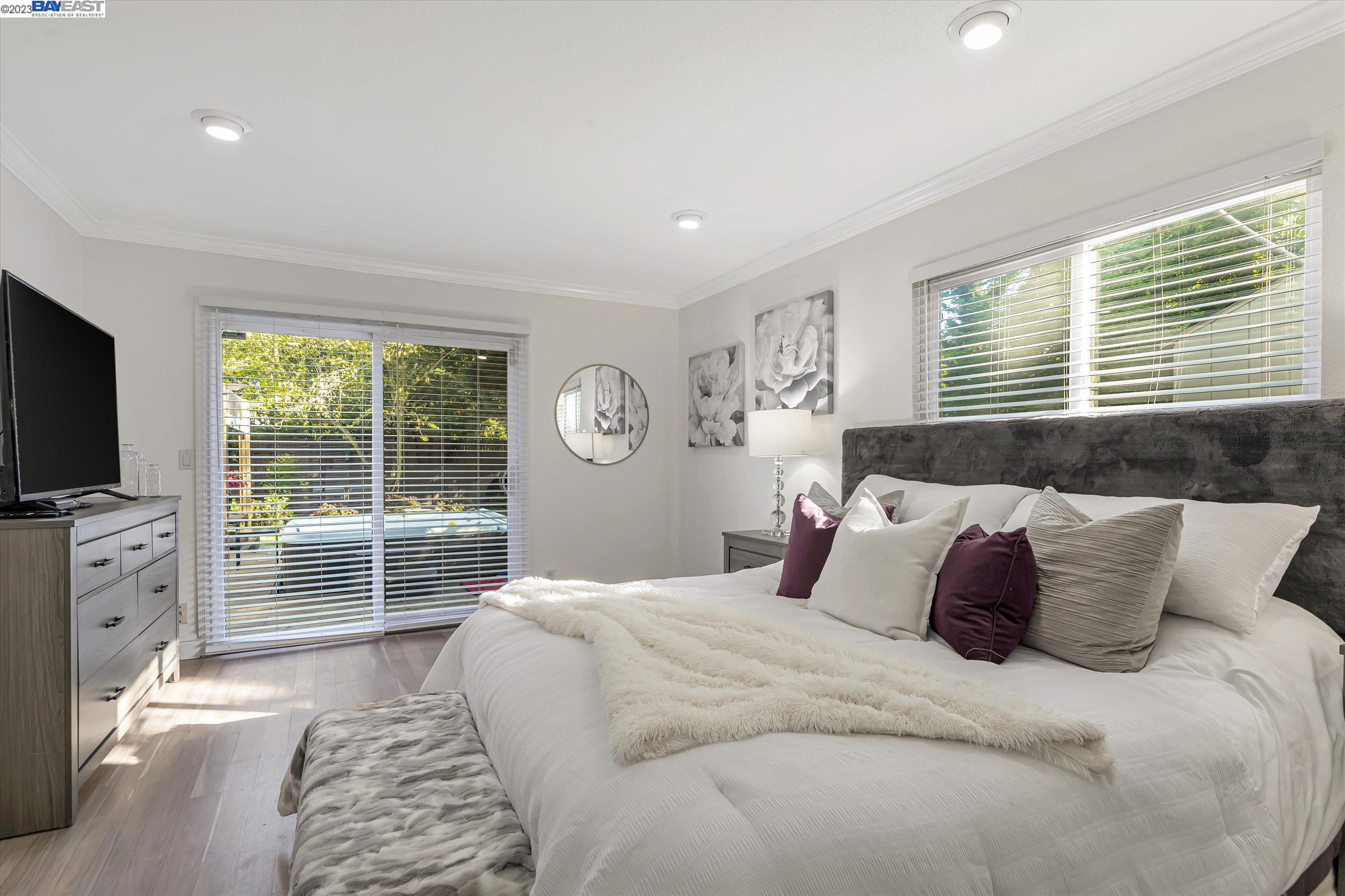 1739 Saint Helena Dr