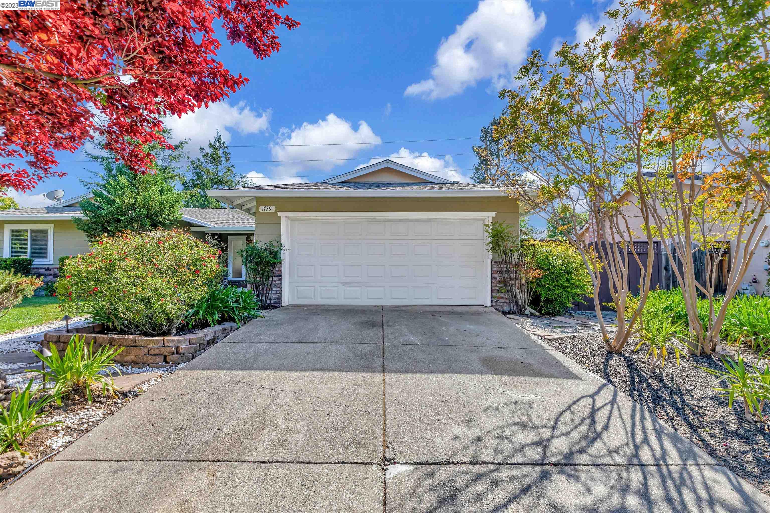 1739 Saint Helena Dr