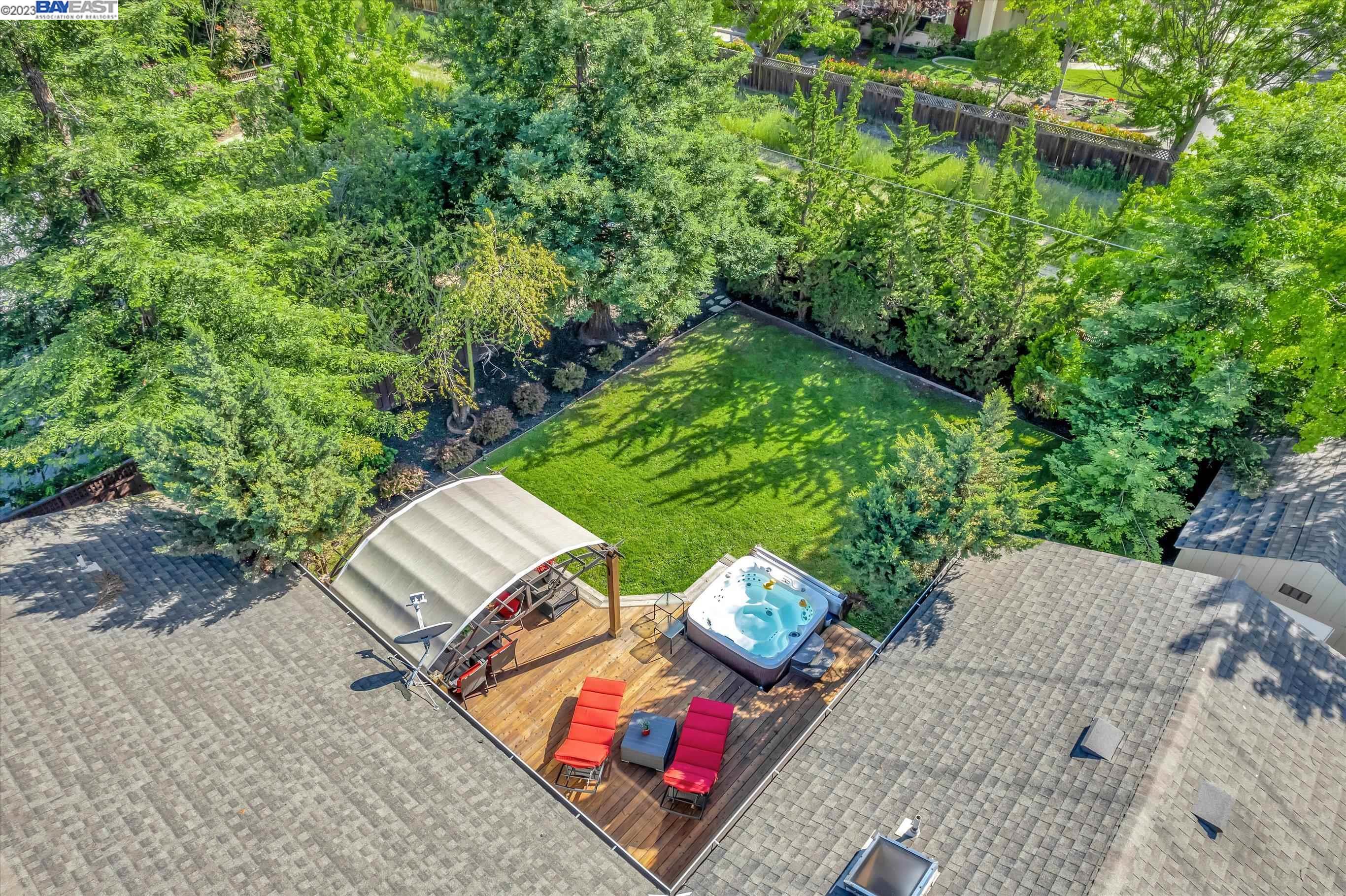 1739 Saint Helena Dr