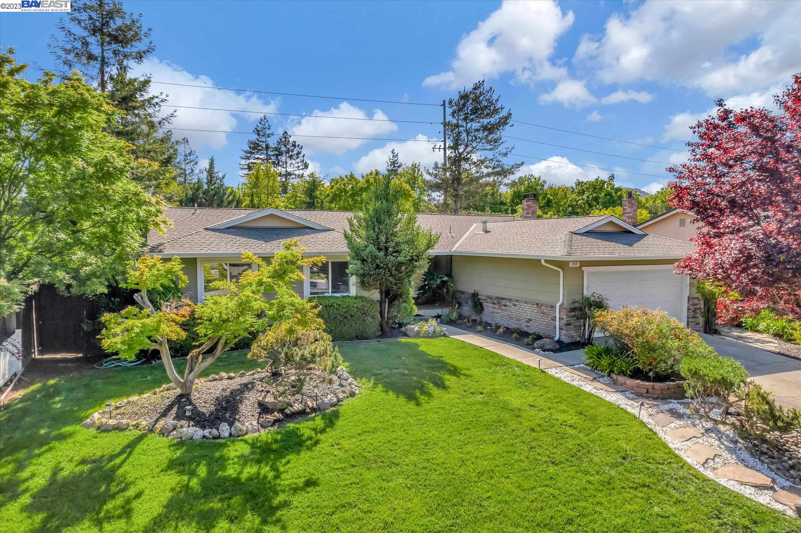 1739 Saint Helena Dr