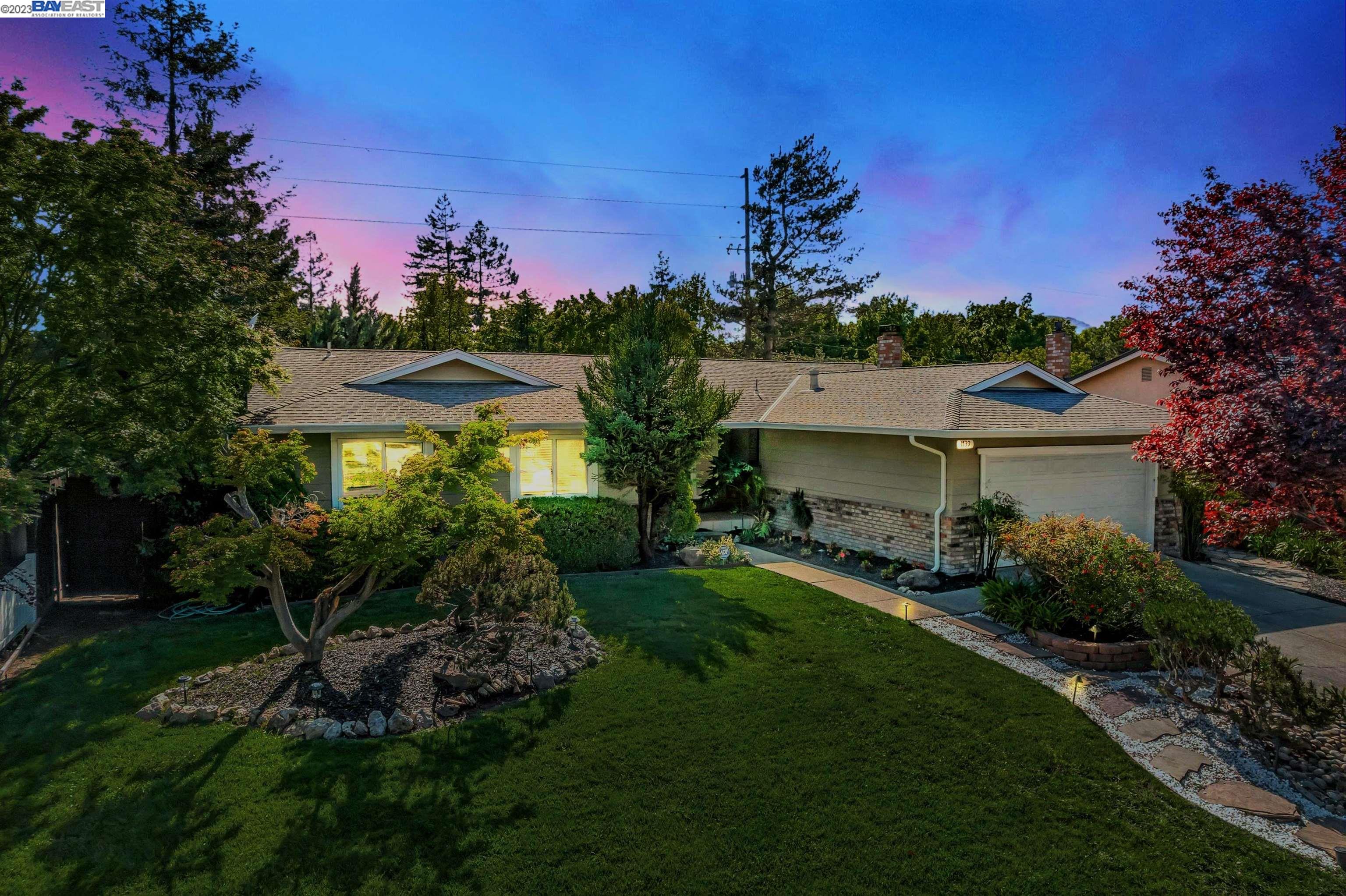 1739 Saint Helena Dr